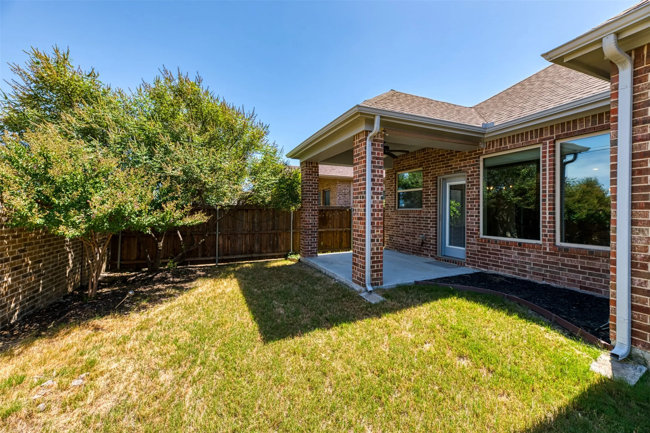 Single Family Residence For Rent in Johnson County , 3015 Newsom Ridge Drive, Mansfield, Texas 76063, 3 Bedroom, 2 Bathroom, 2 Garage spaces, 2,466 Sqft, built in 2016, mls#21354987, Real Estate Agent in Mansfield, Homes For Rent in Johnson county, Homes For Rent in Mansfield, Realtor in Mansfield Texas, Real Estate Brokerage Independent Realty Texas, Luminita Cordes Realtor