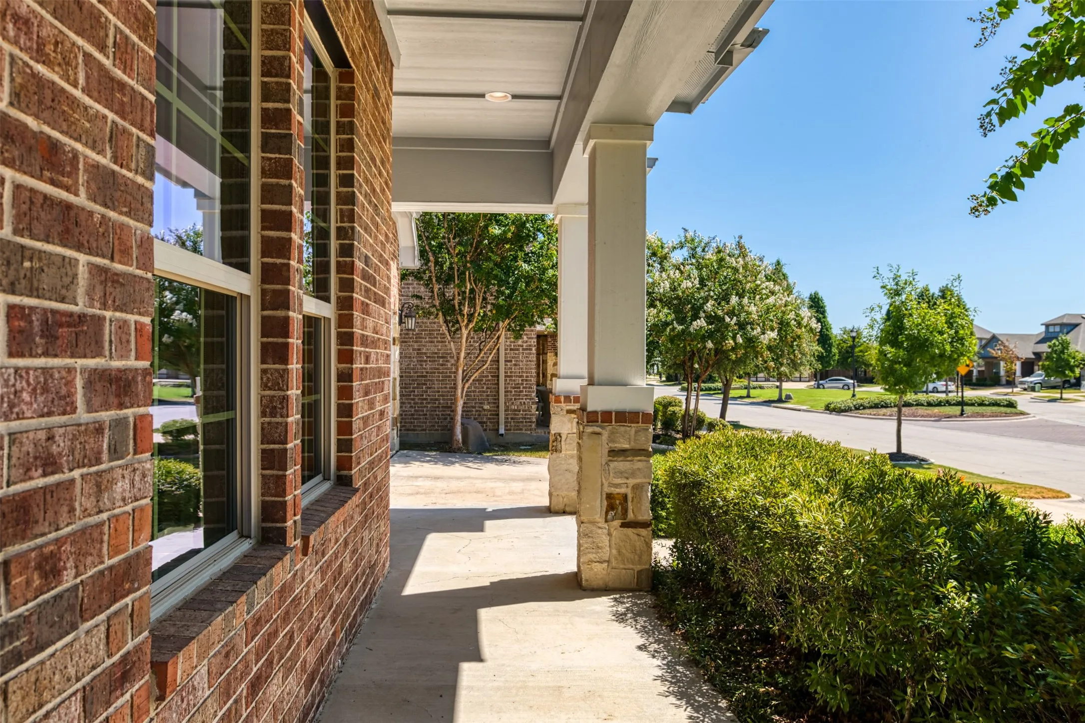 Single Family Residence For Rent in Johnson County , 3015 Newsom Ridge Drive, Mansfield, Texas 76063, 3 Bedroom, 2 Bathroom, 2 Garage spaces, 2,466 Sqft, built in 2016, mls#21354987, Real Estate Agent in Mansfield, Homes For Rent in Johnson county, Homes For Rent in Mansfield, Realtor in Mansfield Texas, Real Estate Brokerage Independent Realty Texas, Luminita Cordes Realtor