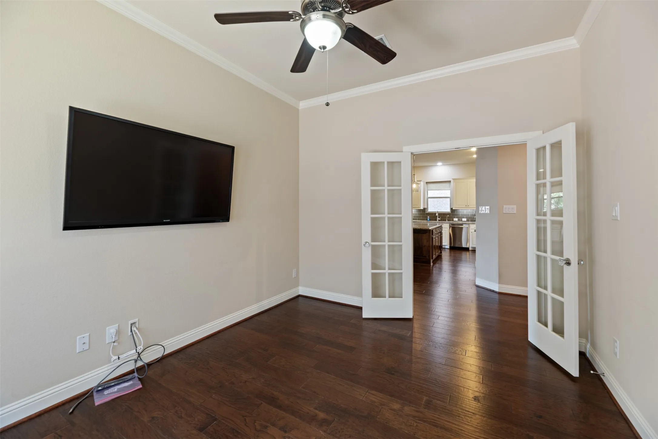 Single Family Residence For Rent in Johnson County , 3015 Newsom Ridge Drive, Mansfield, Texas 76063, 3 Bedroom, 2 Bathroom, 2 Garage spaces, 2,466 Sqft, built in 2016, mls#21354987, Real Estate Agent in Mansfield, Homes For Rent in Johnson county, Homes For Rent in Mansfield, Realtor in Mansfield Texas, Real Estate Brokerage Independent Realty Texas, Luminita Cordes Realtor
