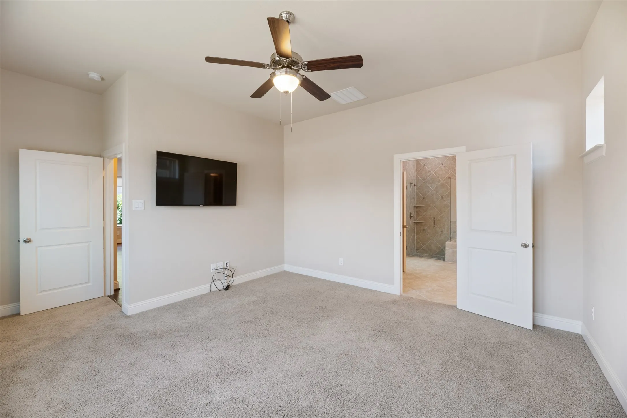 Single Family Residence For Rent in Johnson County , 3015 Newsom Ridge Drive, Mansfield, Texas 76063, 3 Bedroom, 2 Bathroom, 2 Garage spaces, 2,466 Sqft, built in 2016, mls#21354987, Real Estate Agent in Mansfield, Homes For Rent in Johnson county, Homes For Rent in Mansfield, Realtor in Mansfield Texas, Real Estate Brokerage Independent Realty Texas, Luminita Cordes Realtor