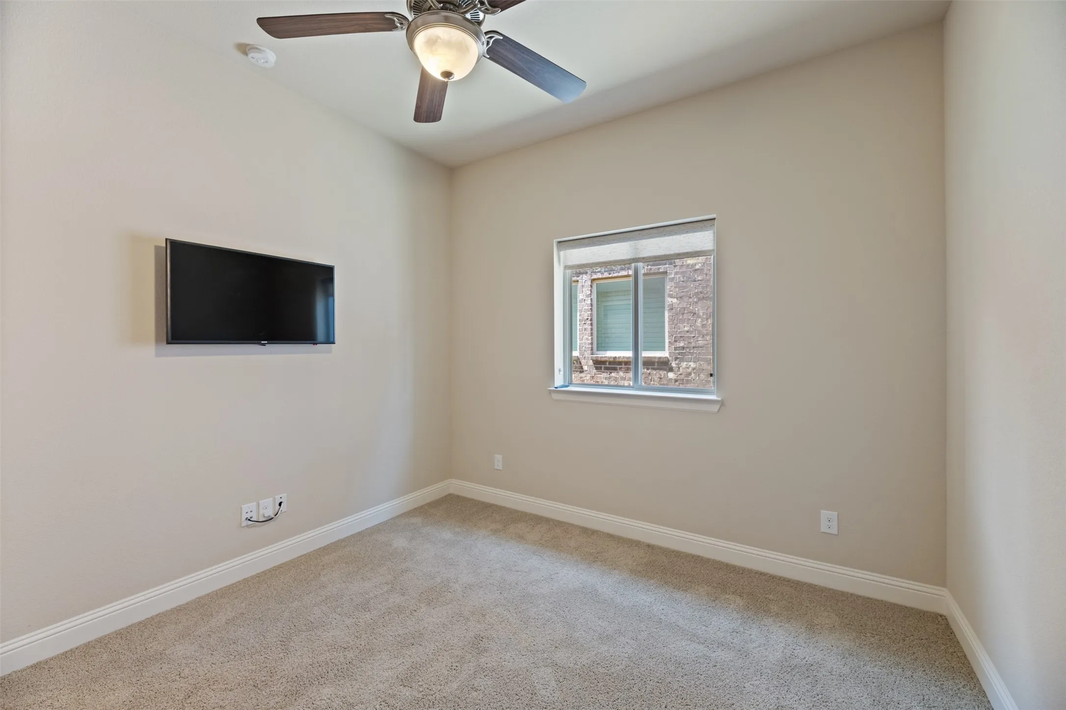 Single Family Residence For Rent in Johnson County , 3015 Newsom Ridge Drive, Mansfield, Texas 76063, 3 Bedroom, 2 Bathroom, 2 Garage spaces, 2,466 Sqft, built in 2016, mls#21354987, Real Estate Agent in Mansfield, Homes For Rent in Johnson county, Homes For Rent in Mansfield, Realtor in Mansfield Texas, Real Estate Brokerage Independent Realty Texas, Luminita Cordes Realtor
