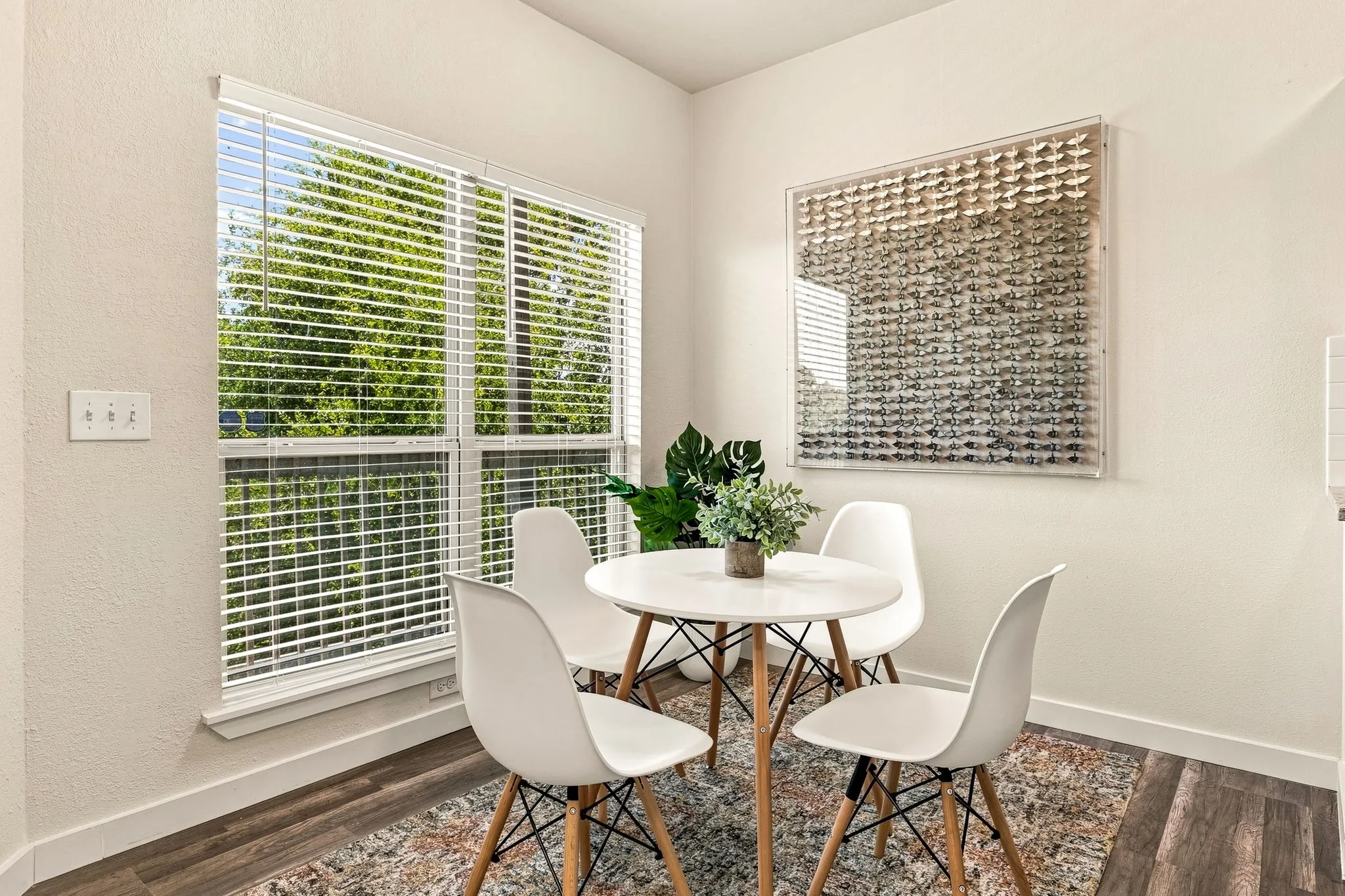 Condominium For Sale in Dallas County , 7340 Skillman Street 1217, Dallas, Texas 75231, 1 Bedroom, 1 Bathroom, 1 Garage spaces, 663 Sqft, built in 1983, mls#21360784, Real Estate Agent in Dallas, Homes For Sale in Dallas county, Homes For Sale in Dallas, Realtor in Dallas Texas, Real Estate Brokerage Independent Realty Texas, Luminita Cordes Realtor