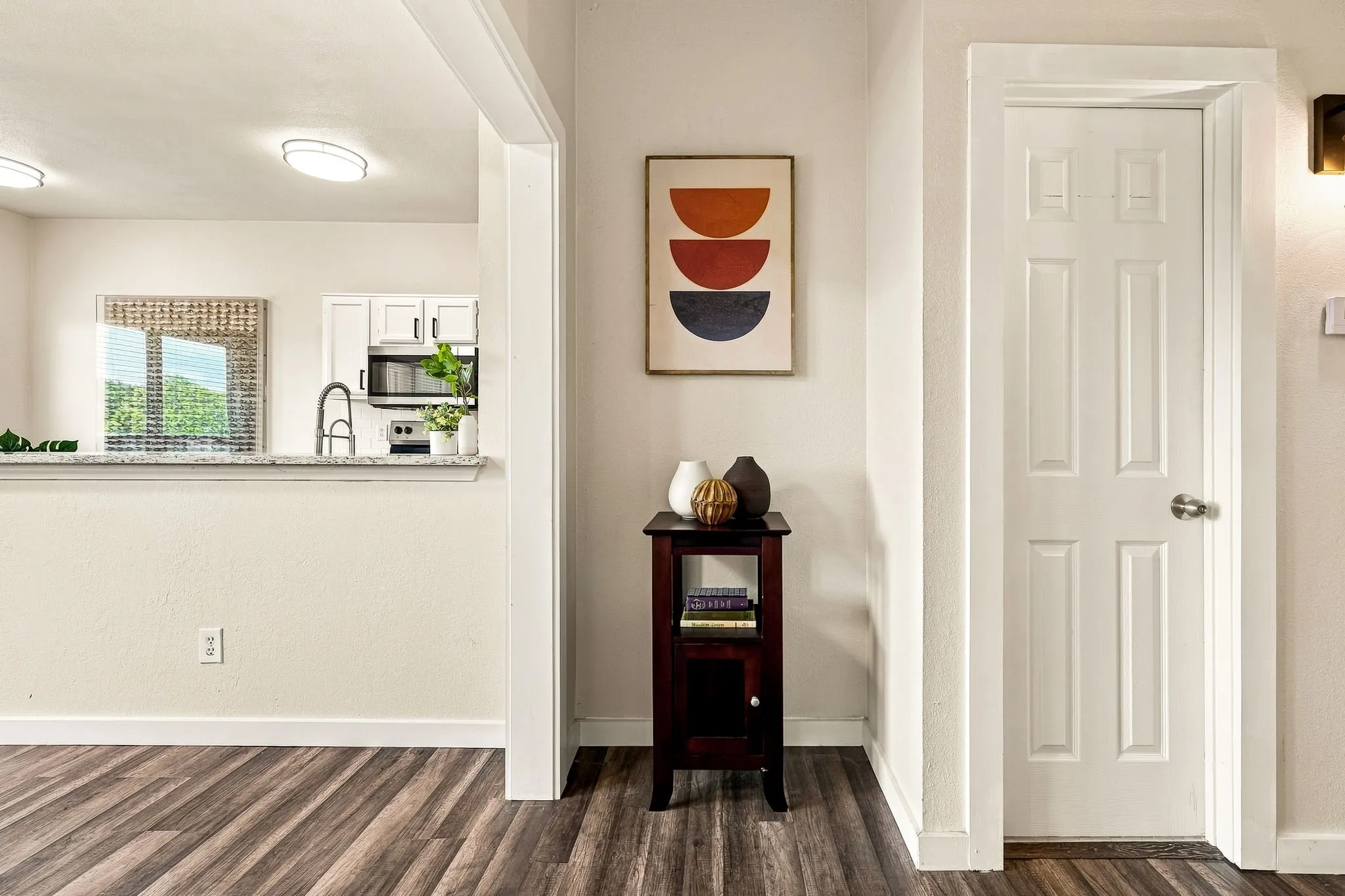Condominium For Sale in Dallas County , 7340 Skillman Street 1217, Dallas, Texas 75231, 1 Bedroom, 1 Bathroom, 1 Garage spaces, 663 Sqft, built in 1983, mls#21360784, Real Estate Agent in Dallas, Homes For Sale in Dallas county, Homes For Sale in Dallas, Realtor in Dallas Texas, Real Estate Brokerage Independent Realty Texas, Luminita Cordes Realtor