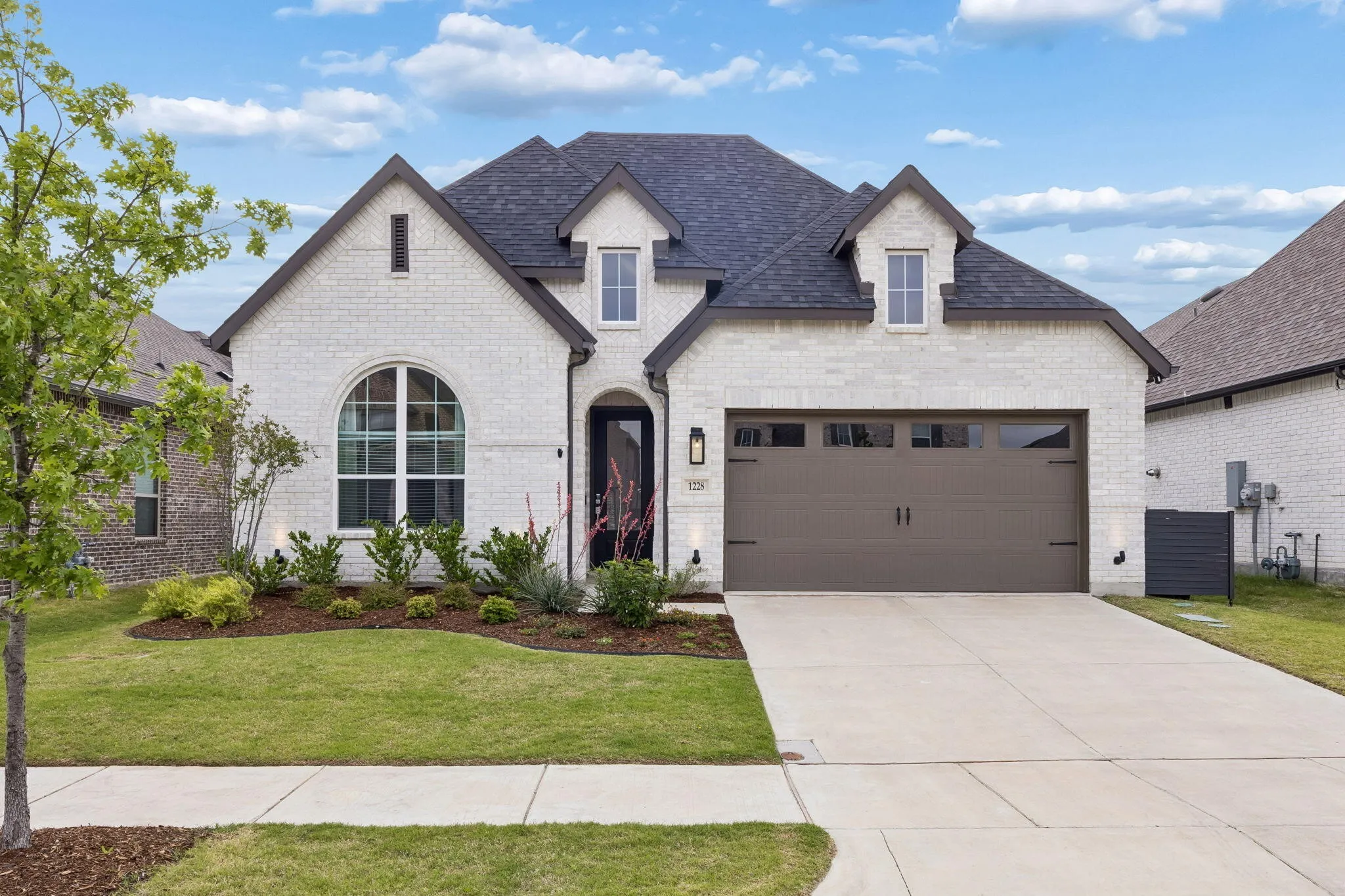 Single Family Residence For Sale in Rockwall County , 1228 Emilia Road, Fate, Texas 75087, 4 Bedroom, 3 Bathroom, 2 Garage spaces, 2,305 Sqft, built in 2023, mls#21362670, Real Estate Agent in Fate, Homes For Sale in Rockwall county, Homes For Sale in Fate, Realtor in Fate Texas, Real Estate Brokerage Independent Realty Texas, Luminita Cordes Realtor