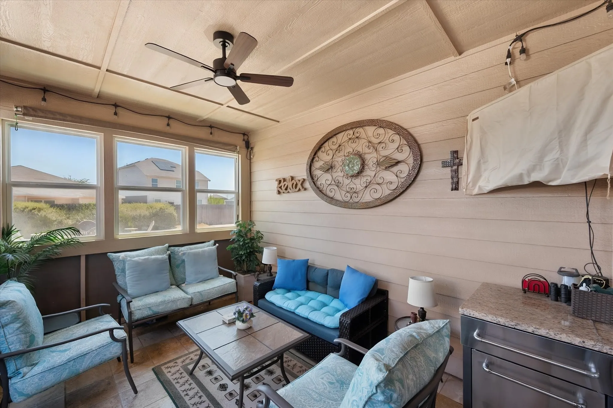 Single Family Residence For Sale in Tarrant County , 6140 Chalk Hollow Drive, Fort Worth, Texas 76179, 3 Bedroom, 2 Bathroom, 2 Garage spaces, 1,597 Sqft, built in 2015, mls#21359036, Real Estate Agent in Fort Worth, Homes For Sale in Tarrant county, Homes For Sale in Fort Worth, Realtor in Fort Worth Texas, Real Estate Brokerage Independent Realty Texas, Luminita Cordes Realtor