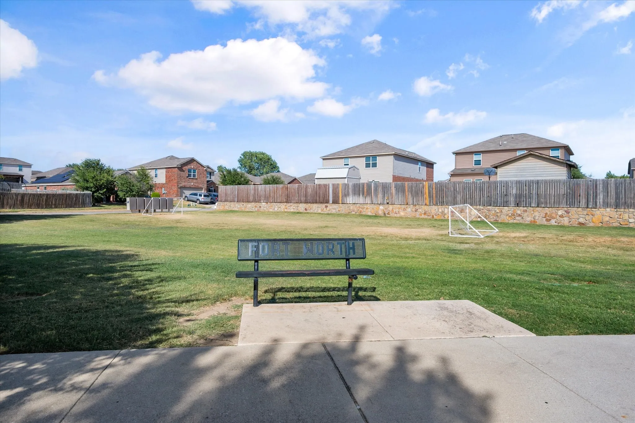 Single Family Residence For Sale in Tarrant County , 6140 Chalk Hollow Drive, Fort Worth, Texas 76179, 3 Bedroom, 2 Bathroom, 2 Garage spaces, 1,597 Sqft, built in 2015, mls#21359036, Real Estate Agent in Fort Worth, Homes For Sale in Tarrant county, Homes For Sale in Fort Worth, Realtor in Fort Worth Texas, Real Estate Brokerage Independent Realty Texas, Luminita Cordes Realtor