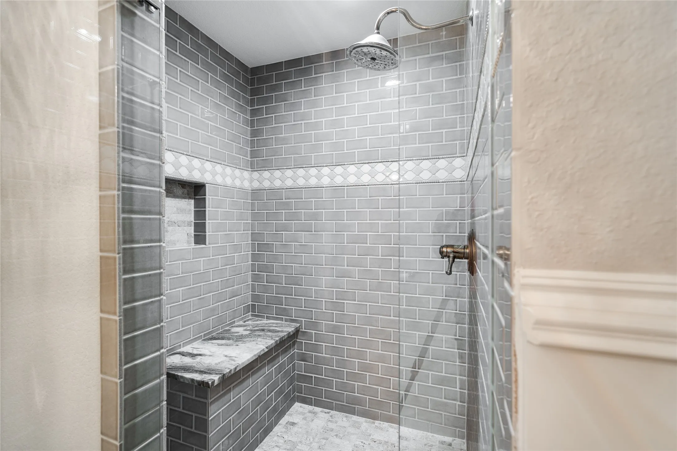 Single Family Residence For Rent in Tarrant County , 8921 Crosswind Drive, Fort Worth, Texas 76179, 3 Bedroom, 2 Bathroom, 2 Garage spaces, 2,281 Sqft, built in 1973, mls#21336629, Real Estate Agent in Fort Worth, Homes For Rent in Tarrant county, Homes For Rent in Fort Worth, Realtor in Fort Worth Texas, Real Estate Brokerage Independent Realty Texas, Luminita Cordes Realtor