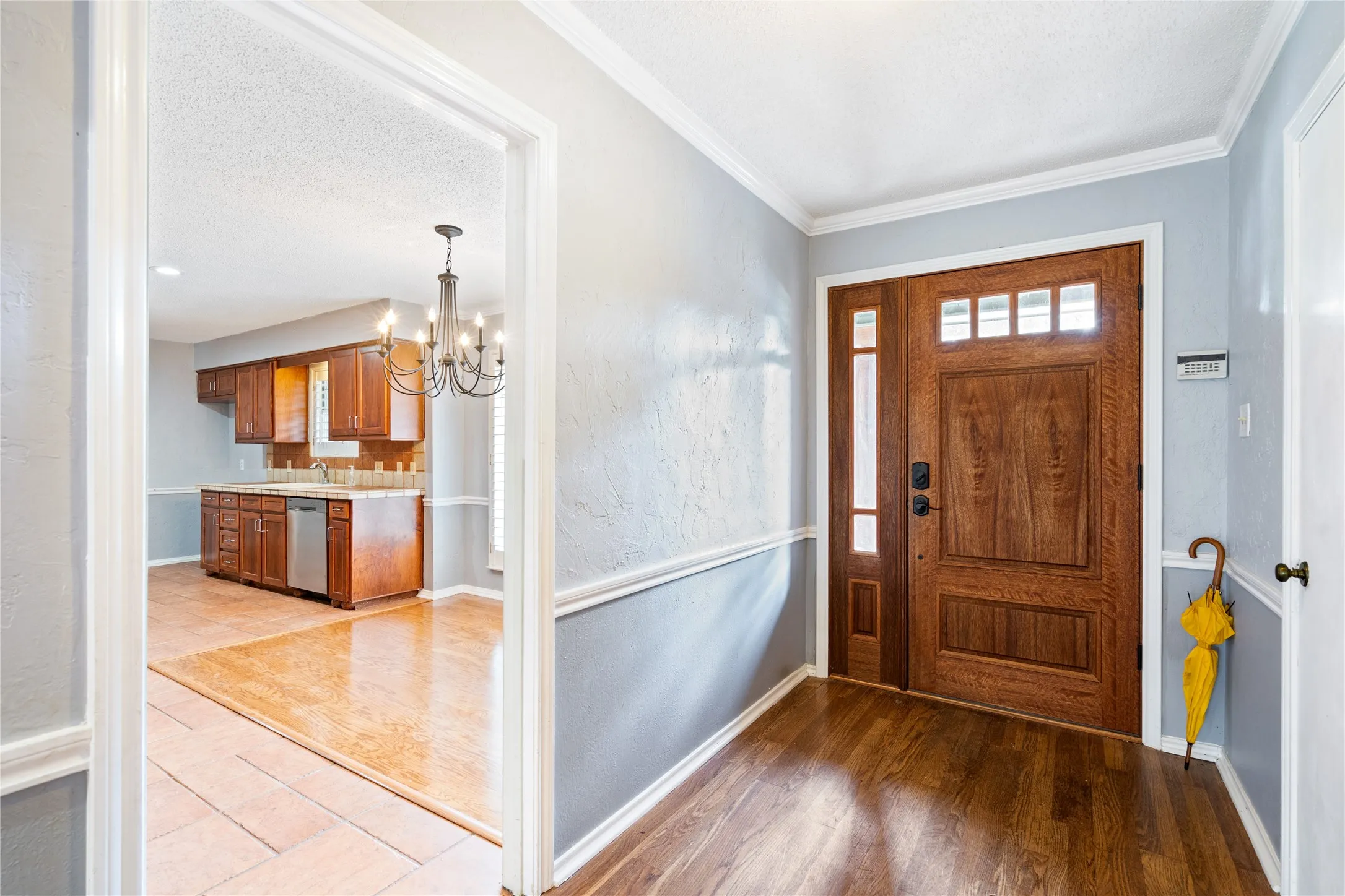 Single Family Residence For Rent in Tarrant County , 8921 Crosswind Drive, Fort Worth, Texas 76179, 3 Bedroom, 2 Bathroom, 2 Garage spaces, 2,281 Sqft, built in 1973, mls#21336629, Real Estate Agent in Fort Worth, Homes For Rent in Tarrant county, Homes For Rent in Fort Worth, Realtor in Fort Worth Texas, Real Estate Brokerage Independent Realty Texas, Luminita Cordes Realtor
