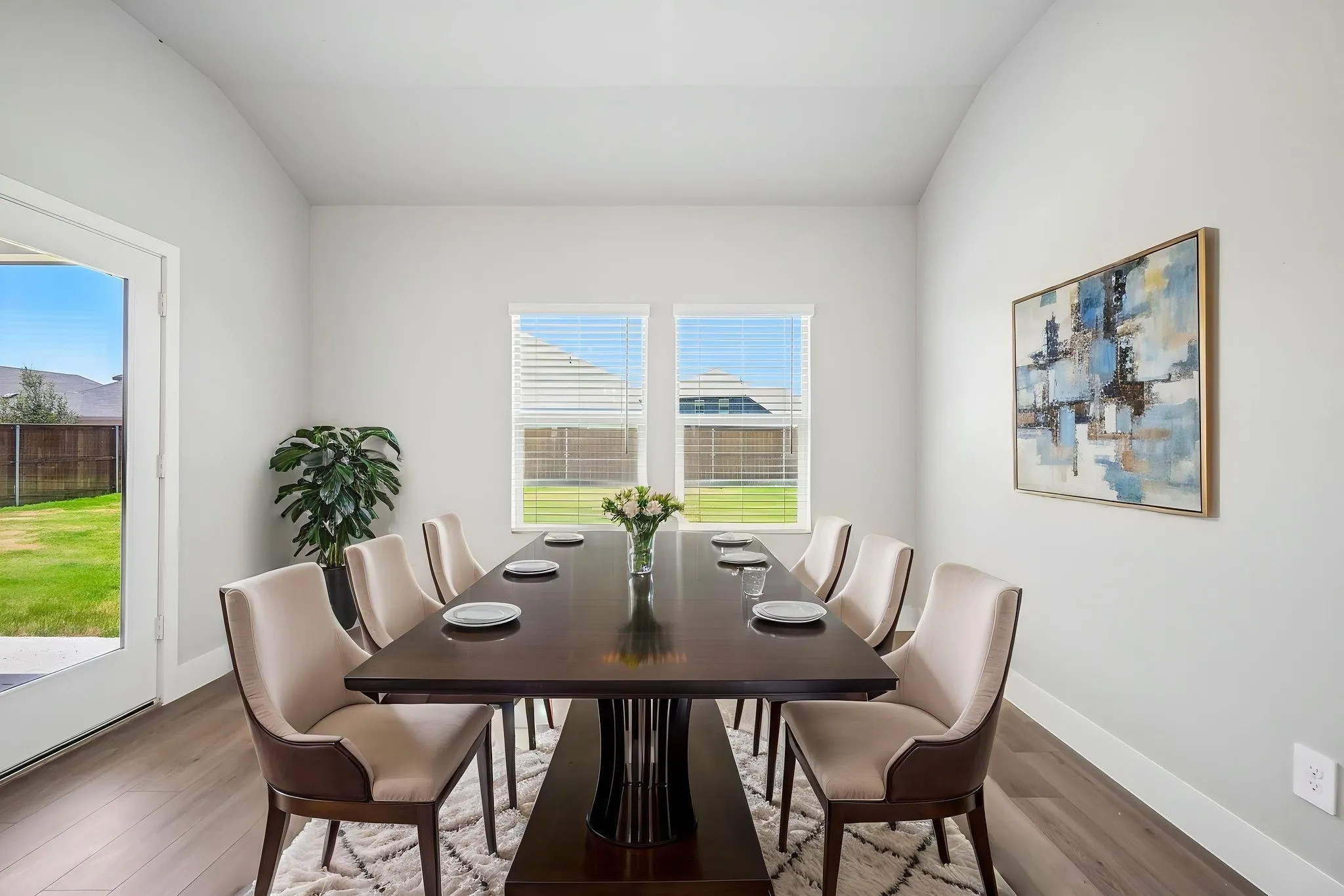  Photo is not of the actual home, but is an inspirational photo of builder’s model home and may depict options, furnishings, and/or decorator features that are not included.

