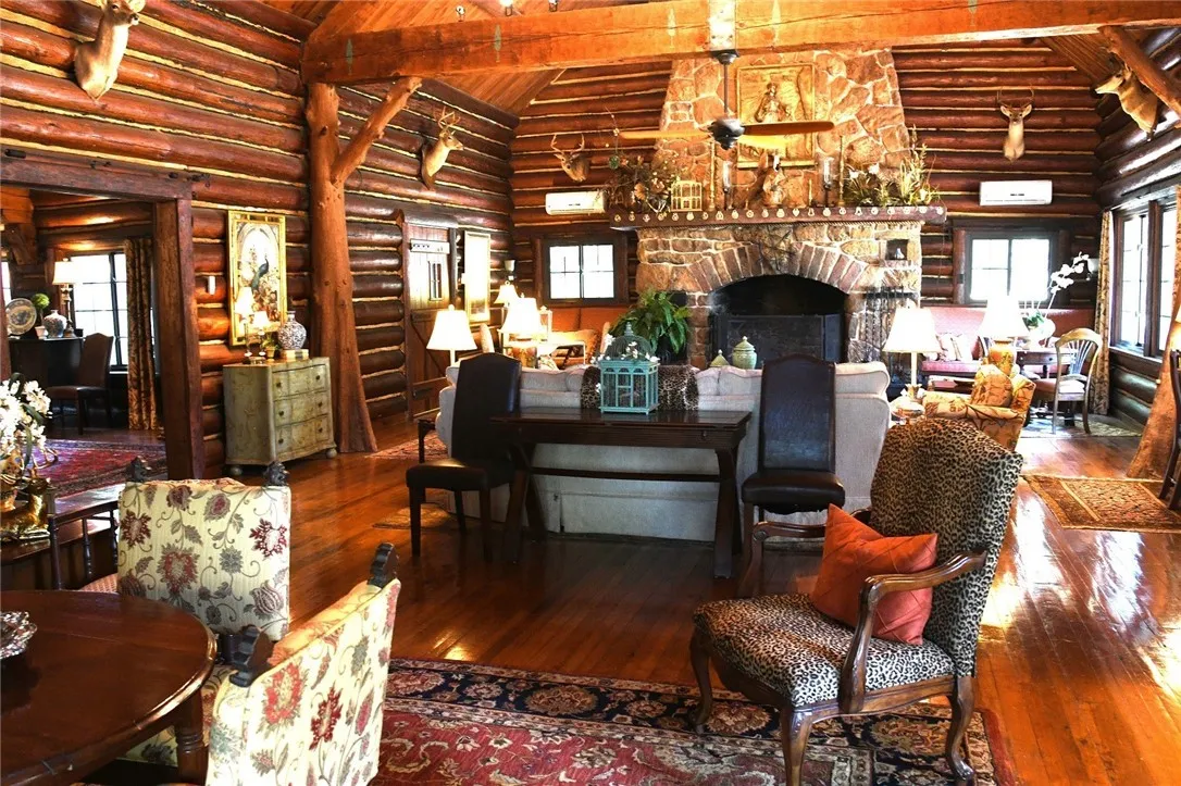 Farm For Sale in Freestone County , 1747 W Highway 84, Mexia, Texas 76667, 5 Bedroom, 4 Bathroom, Garage spaces, 4,276 Sqft, built in 1932, mls#21332065, Real Estate Agent in Mexia, Homes For Sale in Freestone county, Homes For Sale in Mexia, Realtor in Mexia Texas, Real Estate Brokerage Independent Realty Texas, Luminita Cordes Realtor