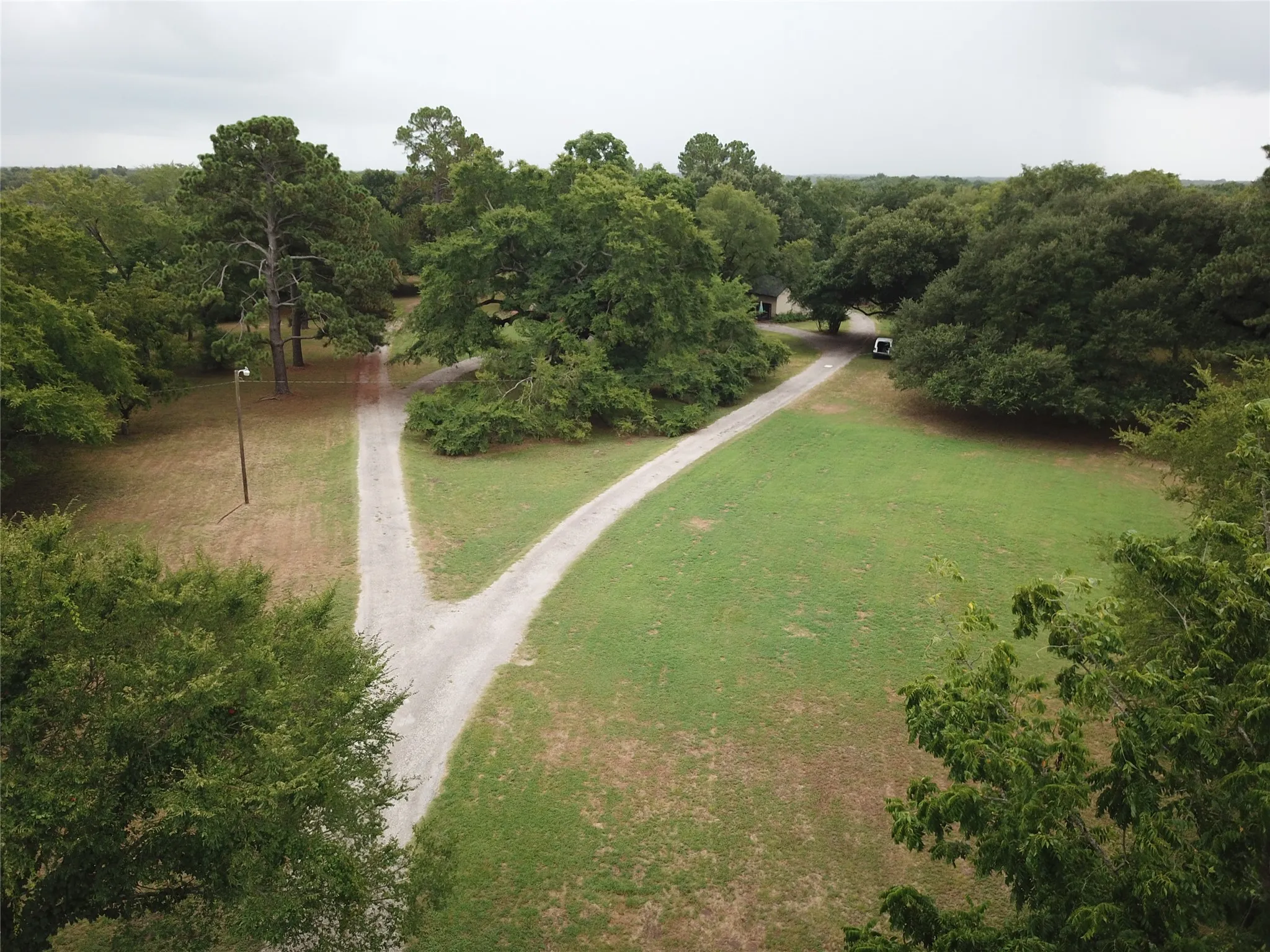 Farm For Sale in Freestone County , 1747 W Highway 84, Mexia, Texas 76667, 5 Bedroom, 4 Bathroom, Garage spaces, 4,276 Sqft, built in 1932, mls#21332065, Real Estate Agent in Mexia, Homes For Sale in Freestone county, Homes For Sale in Mexia, Realtor in Mexia Texas, Real Estate Brokerage Independent Realty Texas, Luminita Cordes Realtor