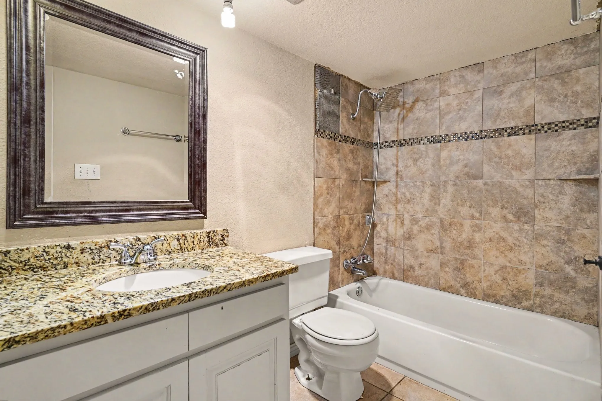 Single Family Residence For Sale in Tarrant County , 7107 Blackberry Drive, Arlington, Texas 76016, 3 Bedroom, 2 Bathroom, 2 Garage spaces, 1,748 Sqft, built in 1980, Price $270,000, mls#21357022, Real Estate Agent in Arlington, Homes For Sale in Tarrant county, Homes For Sale in Arlington, Realtor in Arlington Texas, Real Estate Brokerage Independent Realty Texas, Luminita Cordes Realtor