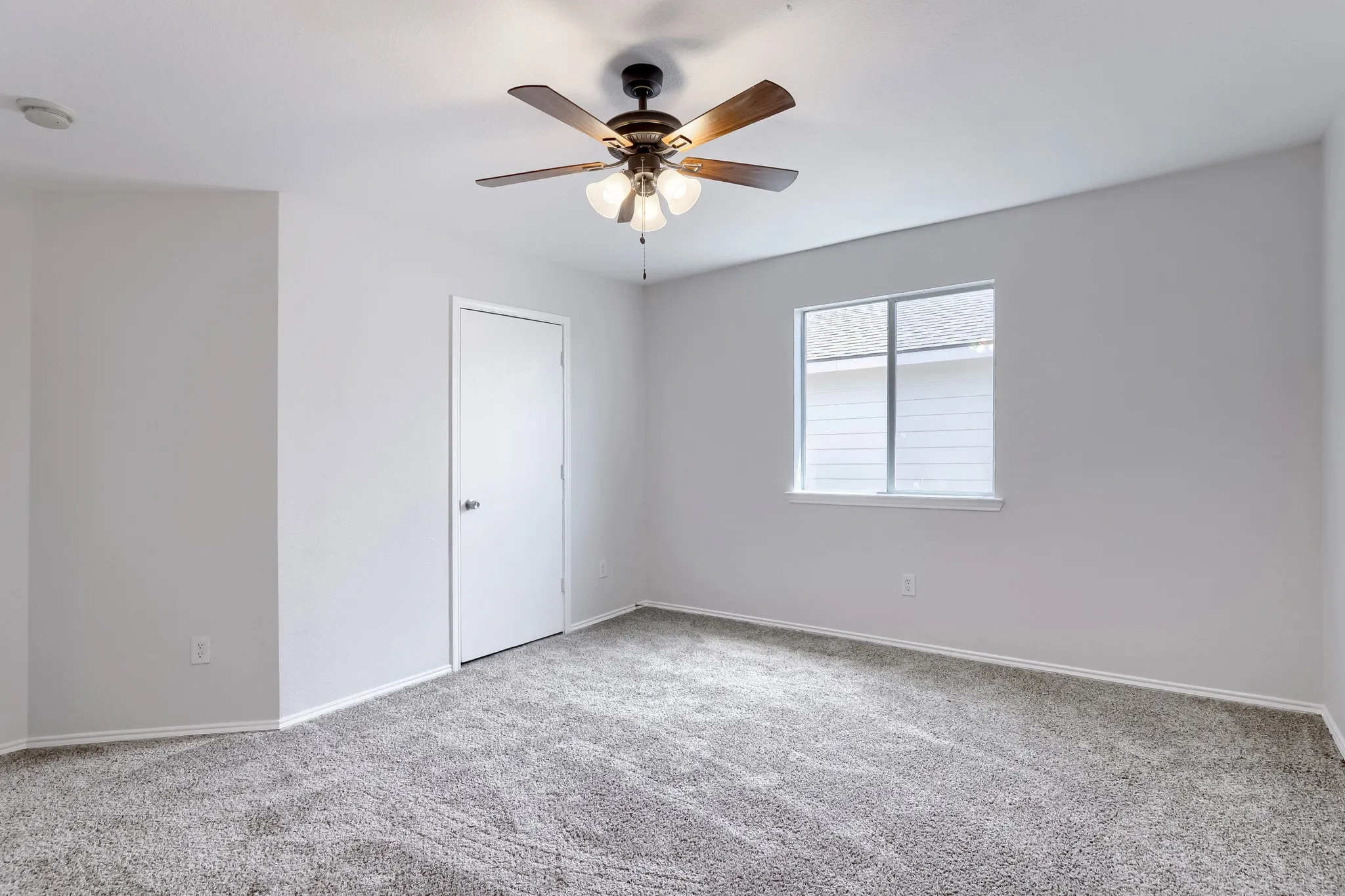 Single Family Residence For Sale in Tarrant County , 4140 Heirship Court, Fort Worth, Texas 76244, 5 Bedroom, 3 Bathroom, 2 Garage spaces, 2,708 Sqft, built in 2007, mls#21359511, Real Estate Agent in Fort Worth, Homes For Sale in Tarrant county, Homes For Sale in Fort Worth, Realtor in Fort Worth Texas, Real Estate Brokerage Independent Realty Texas, Luminita Cordes Realtor