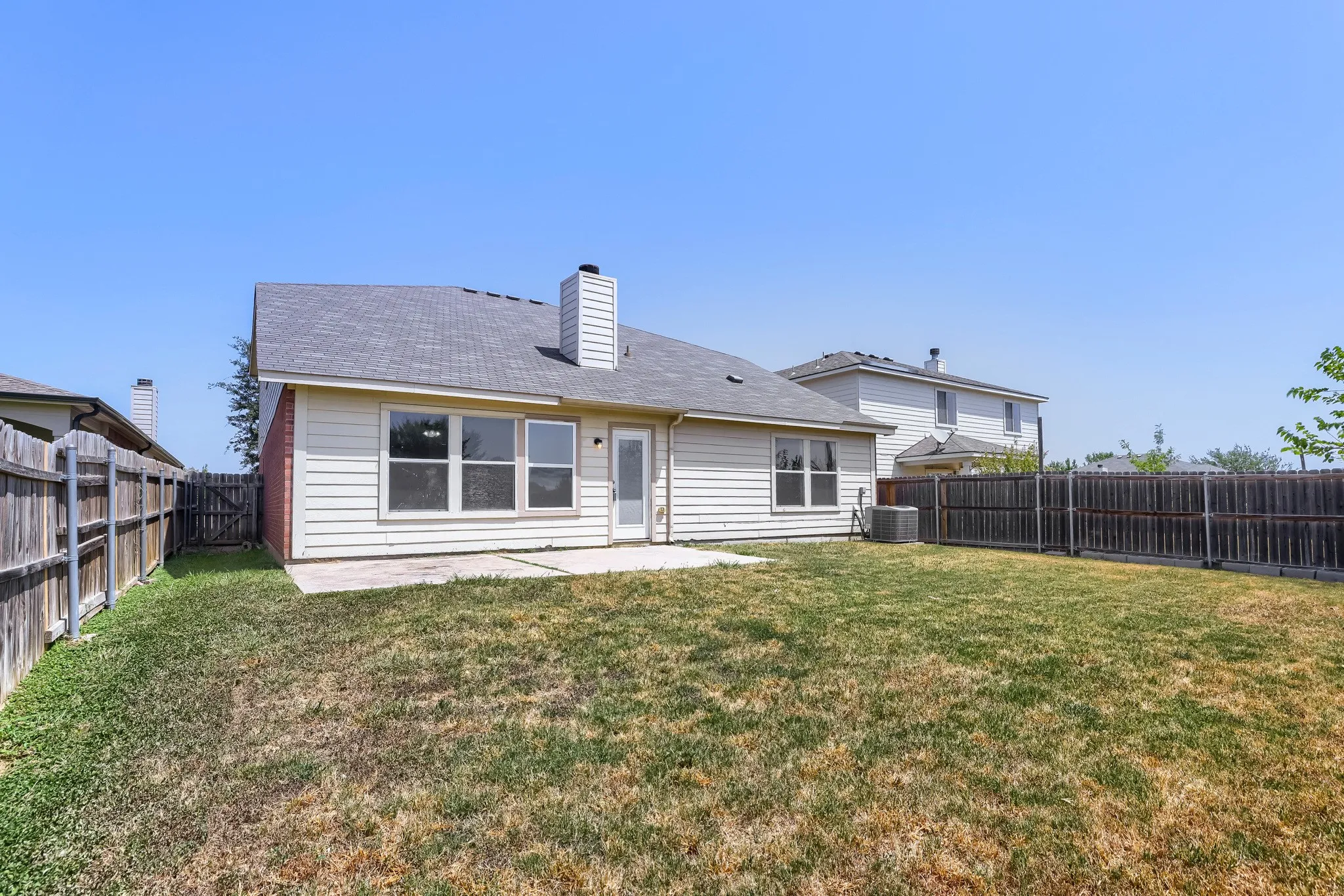 Single Family Residence For Sale in Tarrant County , 4140 Heirship Court, Fort Worth, Texas 76244, 5 Bedroom, 3 Bathroom, 2 Garage spaces, 2,708 Sqft, built in 2007, mls#21359511, Real Estate Agent in Fort Worth, Homes For Sale in Tarrant county, Homes For Sale in Fort Worth, Realtor in Fort Worth Texas, Real Estate Brokerage Independent Realty Texas, Luminita Cordes Realtor