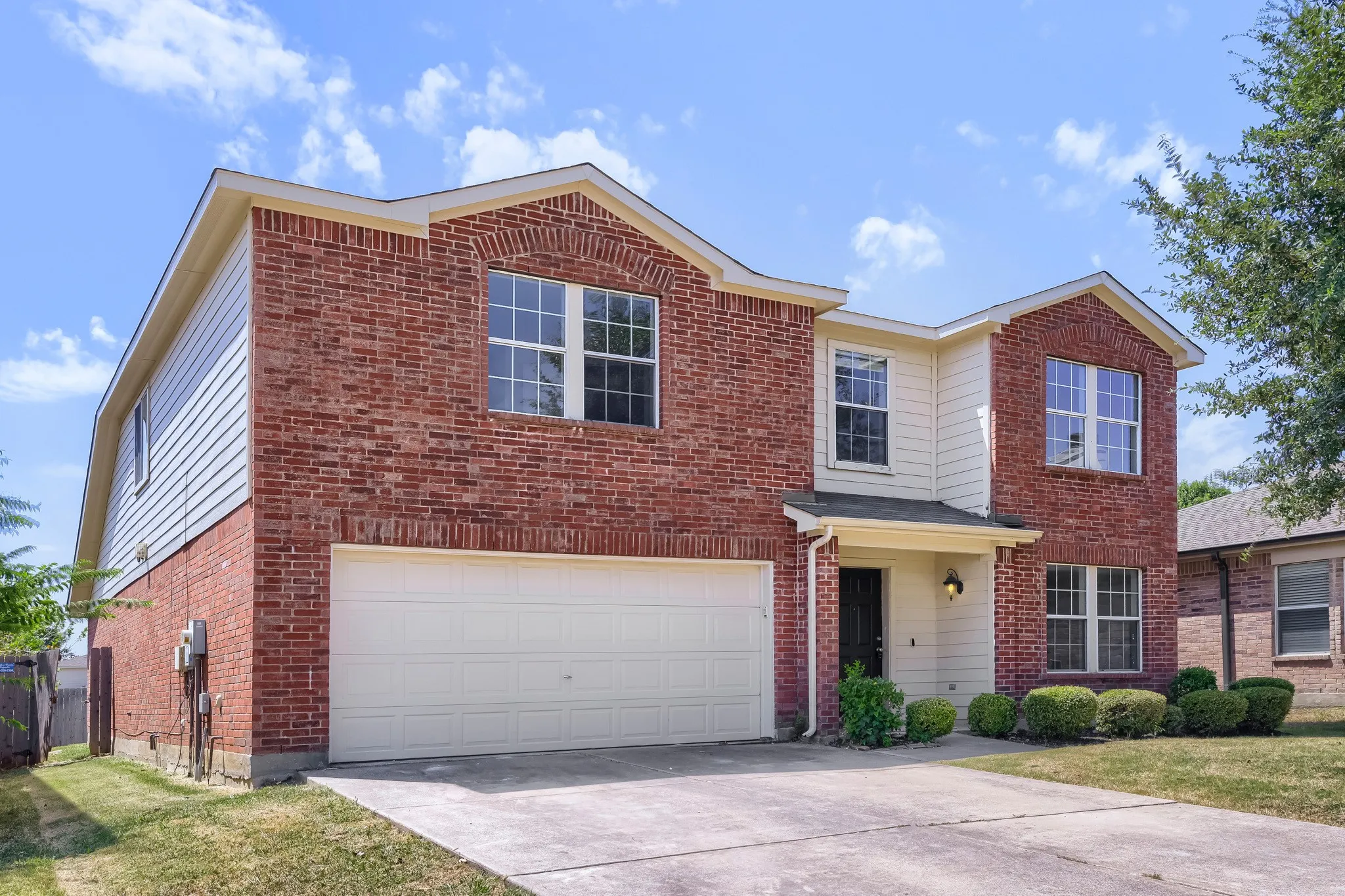 Single Family Residence For Sale in Tarrant County , 4140 Heirship Court, Fort Worth, Texas 76244, 5 Bedroom, 3 Bathroom, 2 Garage spaces, 2,708 Sqft, built in 2007, mls#21359511, Real Estate Agent in Fort Worth, Homes For Sale in Tarrant county, Homes For Sale in Fort Worth, Realtor in Fort Worth Texas, Real Estate Brokerage Independent Realty Texas, Luminita Cordes Realtor