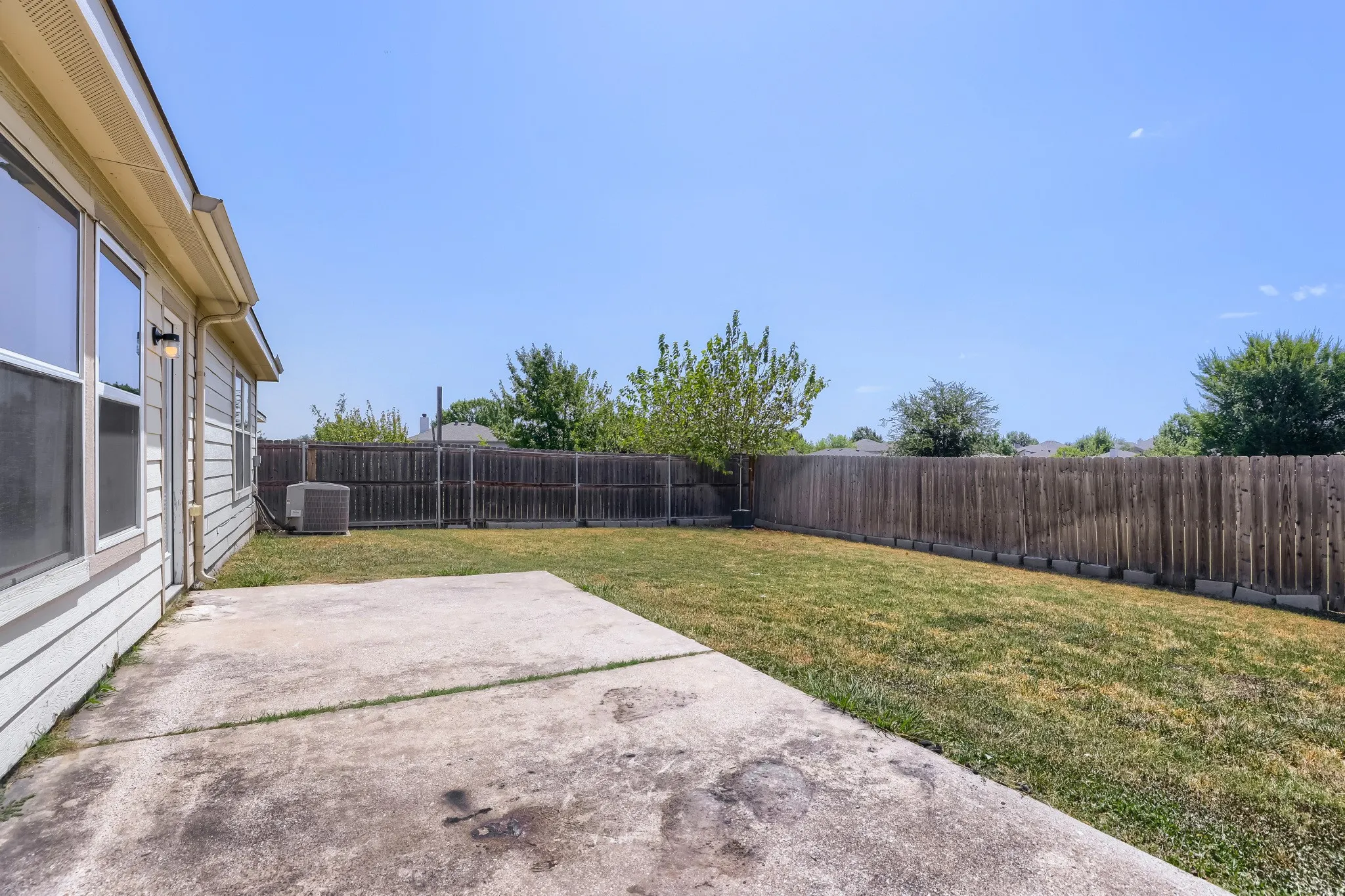 Single Family Residence For Sale in Tarrant County , 4140 Heirship Court, Fort Worth, Texas 76244, 5 Bedroom, 3 Bathroom, 2 Garage spaces, 2,708 Sqft, built in 2007, mls#21359511, Real Estate Agent in Fort Worth, Homes For Sale in Tarrant county, Homes For Sale in Fort Worth, Realtor in Fort Worth Texas, Real Estate Brokerage Independent Realty Texas, Luminita Cordes Realtor