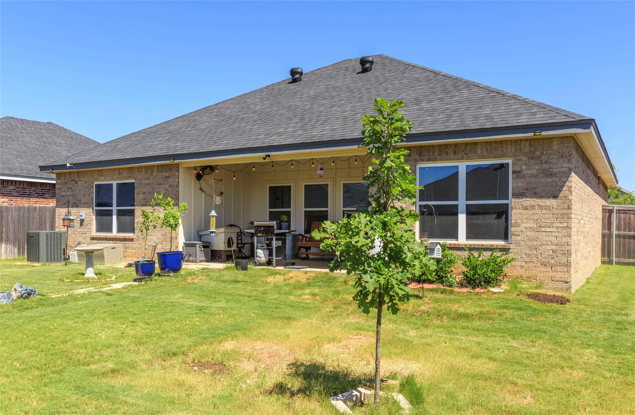 Single Family Residence For Sale in Taylor County , 337 Sophia Lane, Abilene, Texas 79602, 3 Bedroom, 2 Bathroom, 2 Garage spaces, 1,527 Sqft, built in 2020, mls#21361637, Real Estate Agent in Abilene, Homes For Sale in Taylor county, Homes For Sale in Abilene, Realtor in Abilene Texas, Real Estate Brokerage Independent Realty Texas, Luminita Cordes Realtor