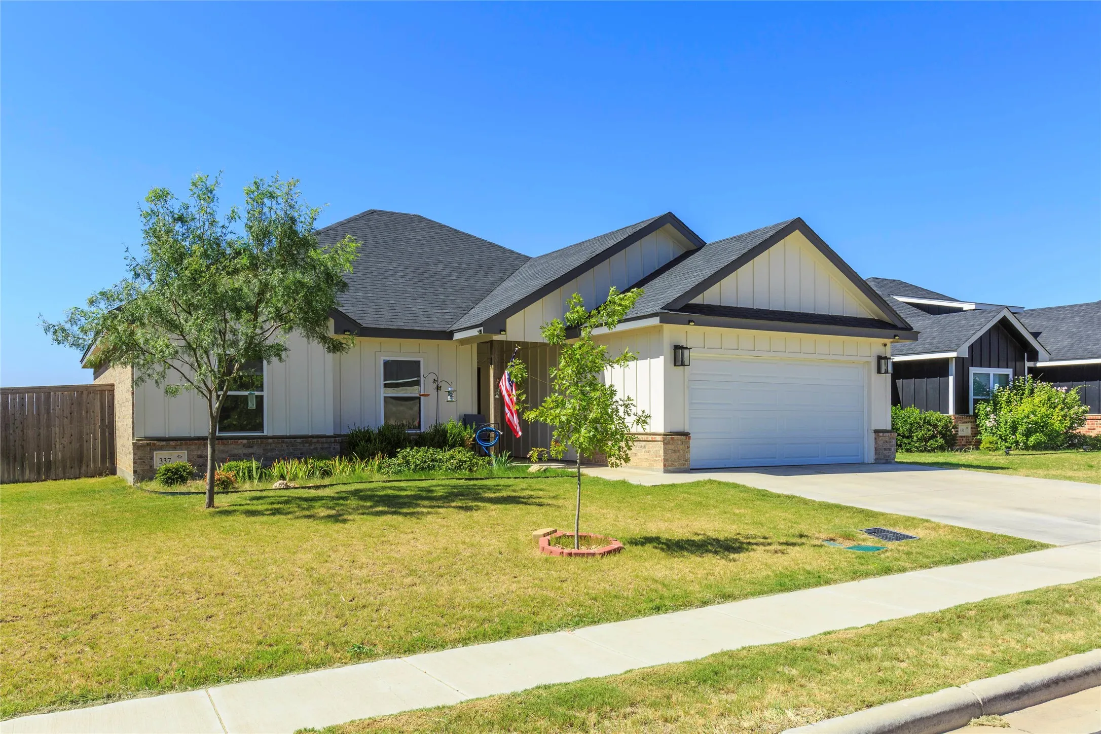 Single Family Residence For Sale in Taylor County , 337 Sophia Lane, Abilene, Texas 79602, 3 Bedroom, 2 Bathroom, 2 Garage spaces, 1,527 Sqft, built in 2020, mls#21361637, Real Estate Agent in Abilene, Homes For Sale in Taylor county, Homes For Sale in Abilene, Realtor in Abilene Texas, Real Estate Brokerage Independent Realty Texas, Luminita Cordes Realtor