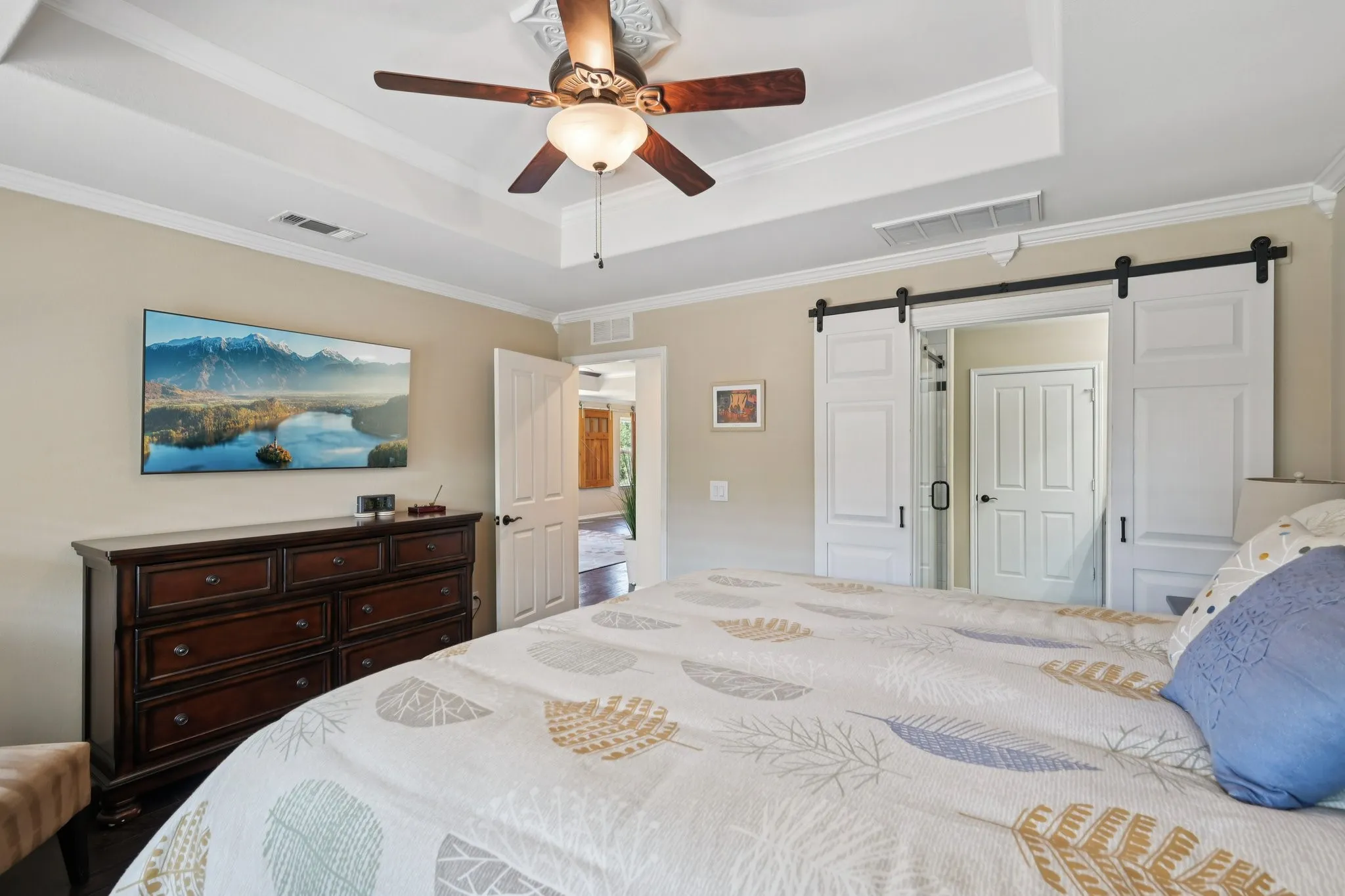 Primary suite
