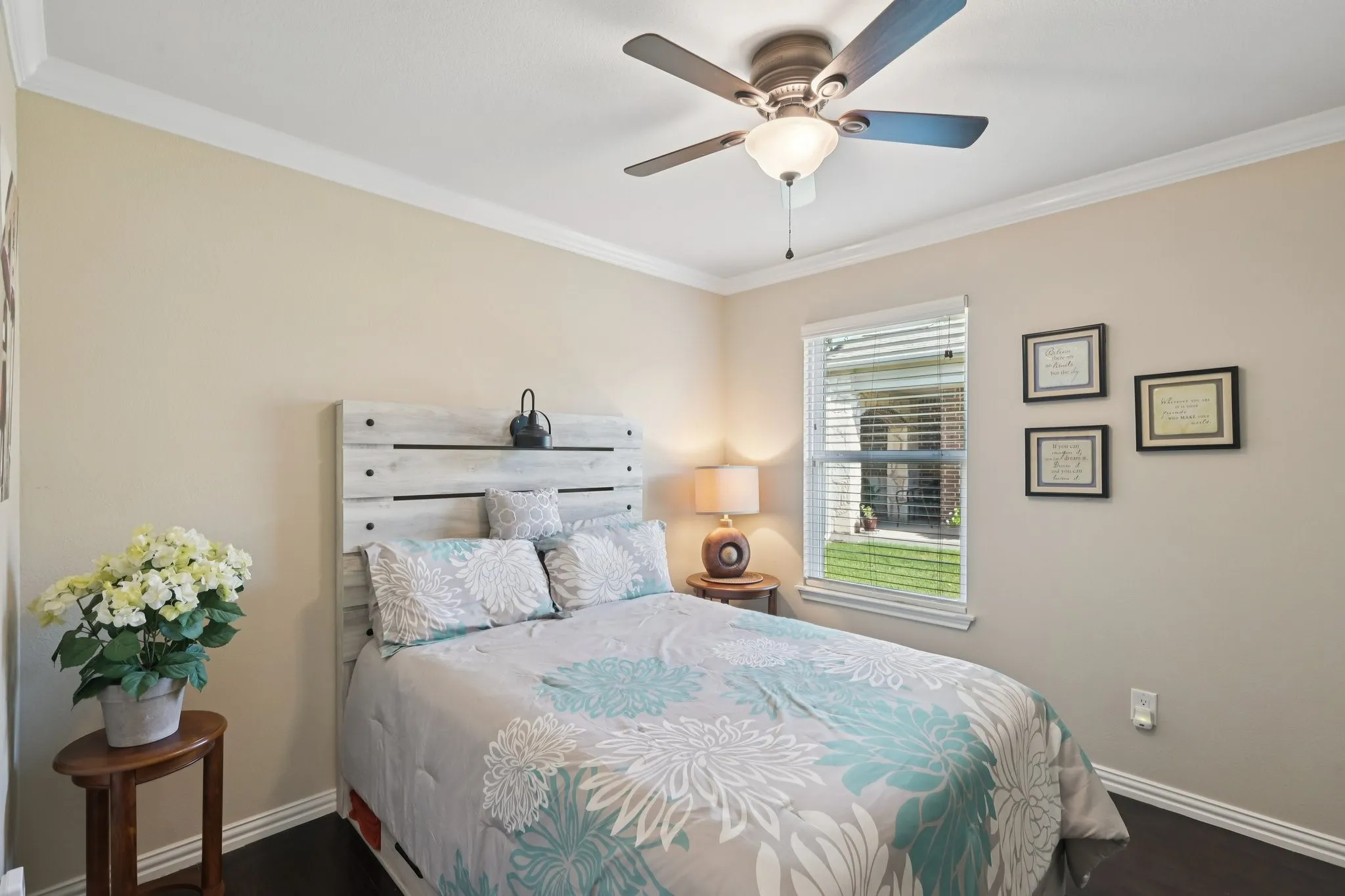 Guest bedroom