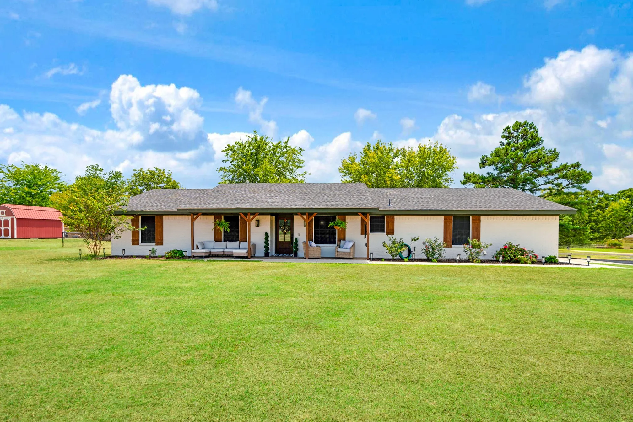 Single Family Residence For Sale in Lamar County , 19 County Road 43040, Powderly, Texas 75473, 3 Bedroom, 2 Bathroom, 2 Garage spaces, 1,736 Sqft, built in 1999, Price $324,900, mls#21362631, Real Estate Agent in Powderly, Homes For Sale in Lamar county, Homes For Sale in Powderly, Realtor in Powderly Texas, Real Estate Brokerage Independent Realty Texas, Luminita Cordes Realtor