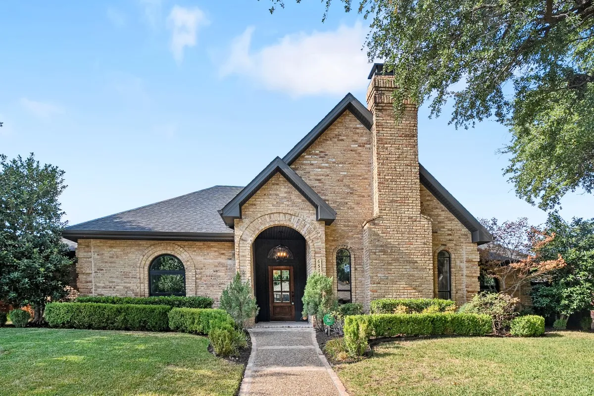 Single Family Residence For Sale in Collin County , 6515 Genstar Lane, Dallas, Texas 75252, 4 Bedroom, 3 Bathroom, 2 Garage spaces, 2,546 Sqft, built in 1983, mls#21362594, Real Estate Agent in Dallas, Homes For Sale in Collin county, Homes For Sale in Dallas, Realtor in Dallas Texas, Real Estate Brokerage Independent Realty Texas, Luminita Cordes Realtor