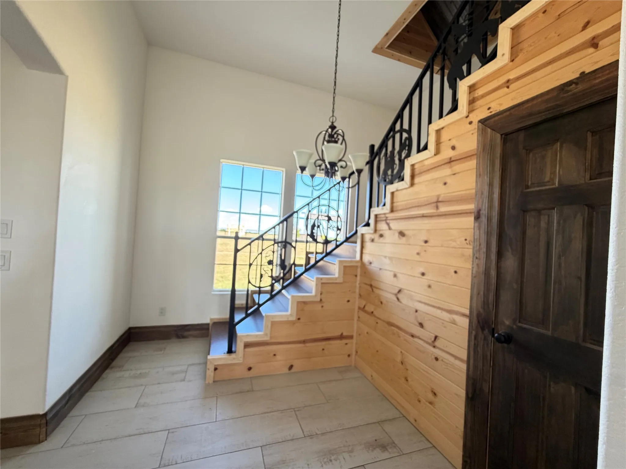 Single Family Residence For Sale in Ellis County , 1015 Curry Road, Waxahachie, Texas 75167, 5 Bedroom, 3 Bathroom, Garage spaces, 5,113 Sqft, built in 2011, mls#21359628, Real Estate Agent in Waxahachie, Homes For Sale in Ellis county, Homes For Sale in Waxahachie, Realtor in Waxahachie Texas, Real Estate Brokerage Independent Realty Texas, Luminita Cordes Realtor