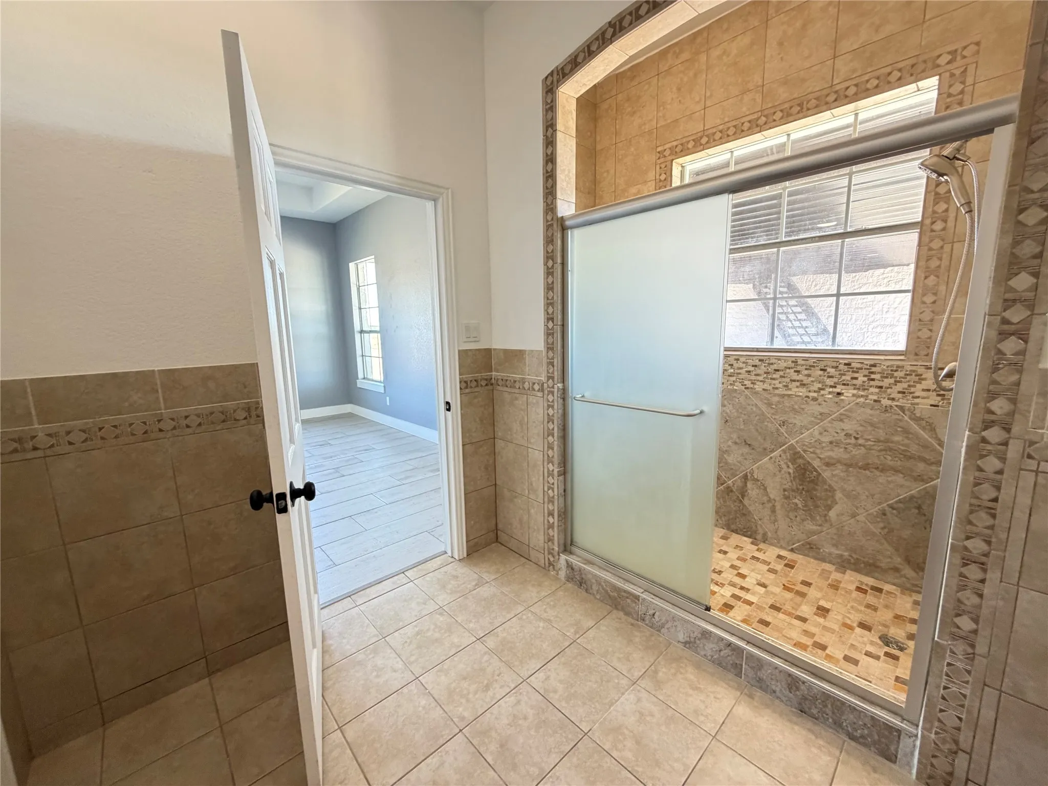 Single Family Residence For Sale in Ellis County , 1015 Curry Road, Waxahachie, Texas 75167, 5 Bedroom, 3 Bathroom, Garage spaces, 5,113 Sqft, built in 2011, mls#21359628, Real Estate Agent in Waxahachie, Homes For Sale in Ellis county, Homes For Sale in Waxahachie, Realtor in Waxahachie Texas, Real Estate Brokerage Independent Realty Texas, Luminita Cordes Realtor