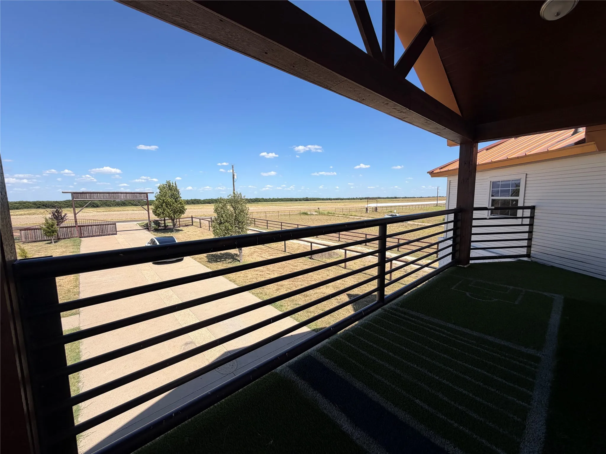 Single Family Residence For Sale in Ellis County , 1015 Curry Road, Waxahachie, Texas 75167, 5 Bedroom, 3 Bathroom, Garage spaces, 5,113 Sqft, built in 2011, mls#21359628, Real Estate Agent in Waxahachie, Homes For Sale in Ellis county, Homes For Sale in Waxahachie, Realtor in Waxahachie Texas, Real Estate Brokerage Independent Realty Texas, Luminita Cordes Realtor