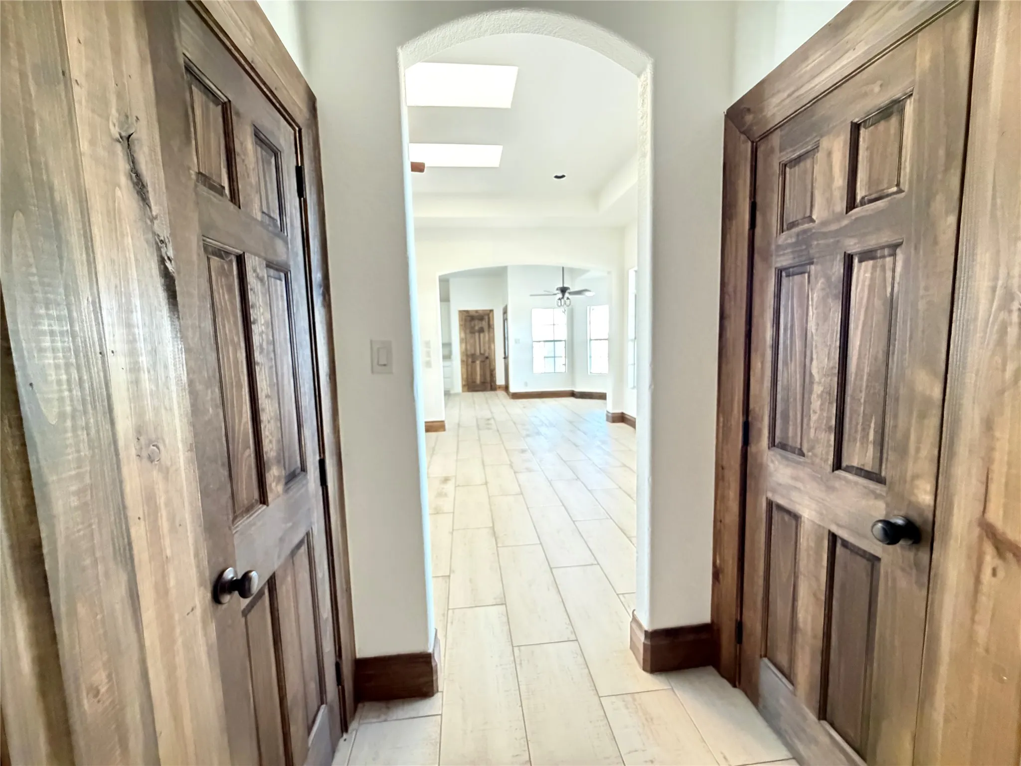 Single Family Residence For Sale in Ellis County , 1015 Curry Road, Waxahachie, Texas 75167, 5 Bedroom, 3 Bathroom, Garage spaces, 5,113 Sqft, built in 2011, mls#21359628, Real Estate Agent in Waxahachie, Homes For Sale in Ellis county, Homes For Sale in Waxahachie, Realtor in Waxahachie Texas, Real Estate Brokerage Independent Realty Texas, Luminita Cordes Realtor