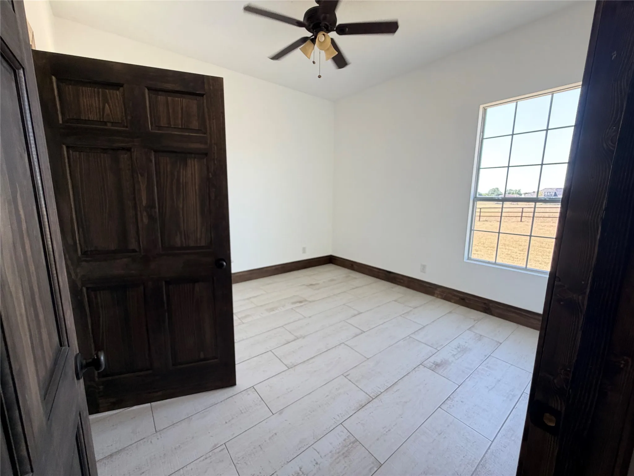 Single Family Residence For Sale in Ellis County , 1015 Curry Road, Waxahachie, Texas 75167, 5 Bedroom, 3 Bathroom, Garage spaces, 5,113 Sqft, built in 2011, mls#21359628, Real Estate Agent in Waxahachie, Homes For Sale in Ellis county, Homes For Sale in Waxahachie, Realtor in Waxahachie Texas, Real Estate Brokerage Independent Realty Texas, Luminita Cordes Realtor