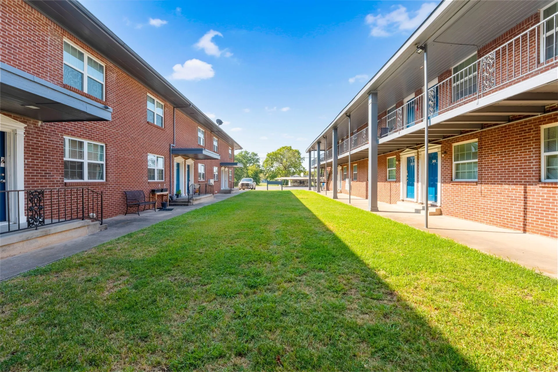 Apartment For Rent in Hunt County , 3430 Sockwell Boulevard 3440, Greenville, Texas 75401, 2 Bedroom, 2 Bathroom, Garage spaces, 920 Sqft, built in 1965, mls#21360165, Real Estate Agent in Greenville, Homes For Rent in Hunt county, Homes For Rent in Greenville, Realtor in Greenville Texas, Real Estate Brokerage Independent Realty Texas, Luminita Cordes Realtor