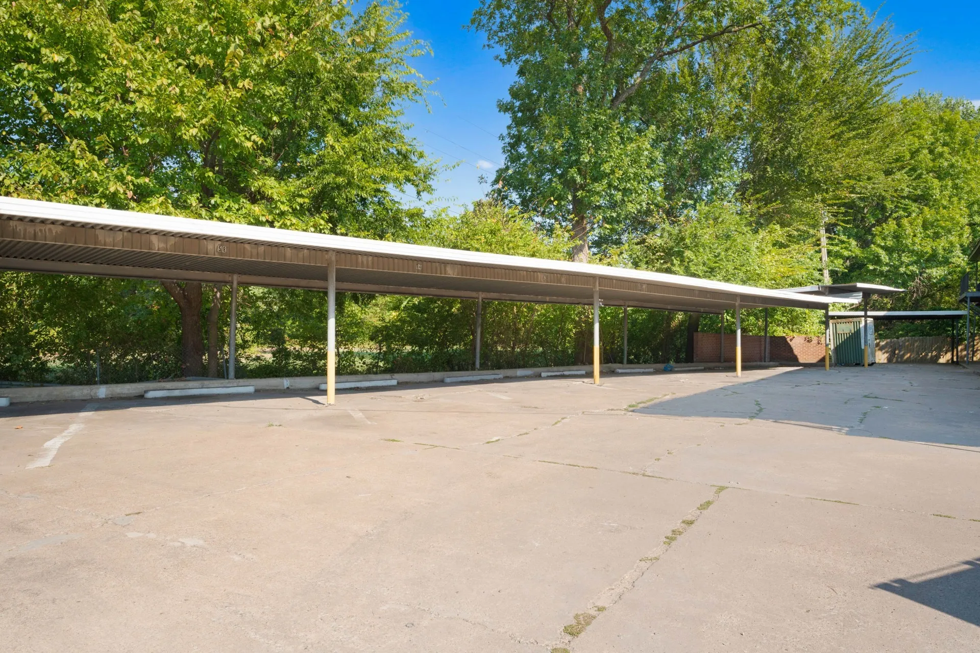 Apartment For Rent in Hunt County , 3430 Sockwell Boulevard 3440, Greenville, Texas 75401, 2 Bedroom, 2 Bathroom, Garage spaces, 920 Sqft, built in 1965, mls#21360165, Real Estate Agent in Greenville, Homes For Rent in Hunt county, Homes For Rent in Greenville, Realtor in Greenville Texas, Real Estate Brokerage Independent Realty Texas, Luminita Cordes Realtor