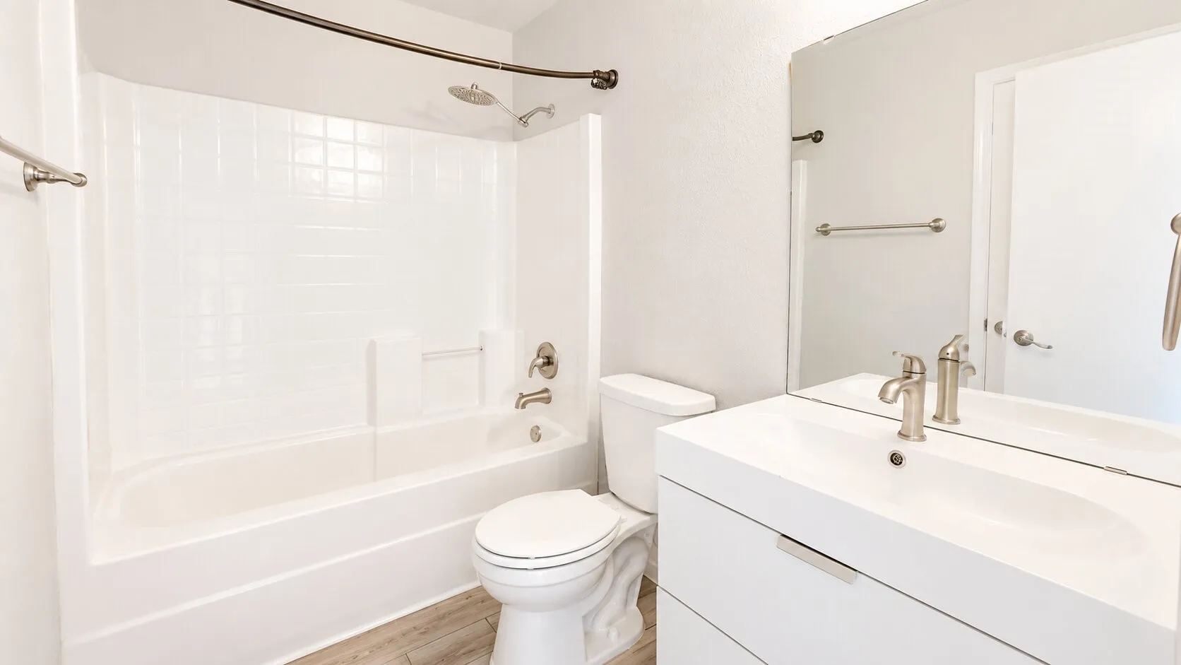 Single Family Residence For Sale in Collin County , 908 Greene Way, Wylie, Texas 75098, 3 Bedroom, 2 Bathroom, 2 Garage spaces, 1,221 Sqft, built in 2003, mls#21361565, Real Estate Agent in Wylie, Homes For Sale in Collin county, Homes For Sale in Wylie, Realtor in Wylie Texas, Real Estate Brokerage Independent Realty Texas, Luminita Cordes Realtor