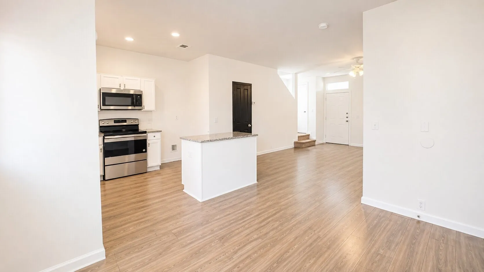 Single Family Residence For Sale in Collin County , 908 Greene Way, Wylie, Texas 75098, 3 Bedroom, 2 Bathroom, 2 Garage spaces, 1,221 Sqft, built in 2003, mls#21361565, Real Estate Agent in Wylie, Homes For Sale in Collin county, Homes For Sale in Wylie, Realtor in Wylie Texas, Real Estate Brokerage Independent Realty Texas, Luminita Cordes Realtor