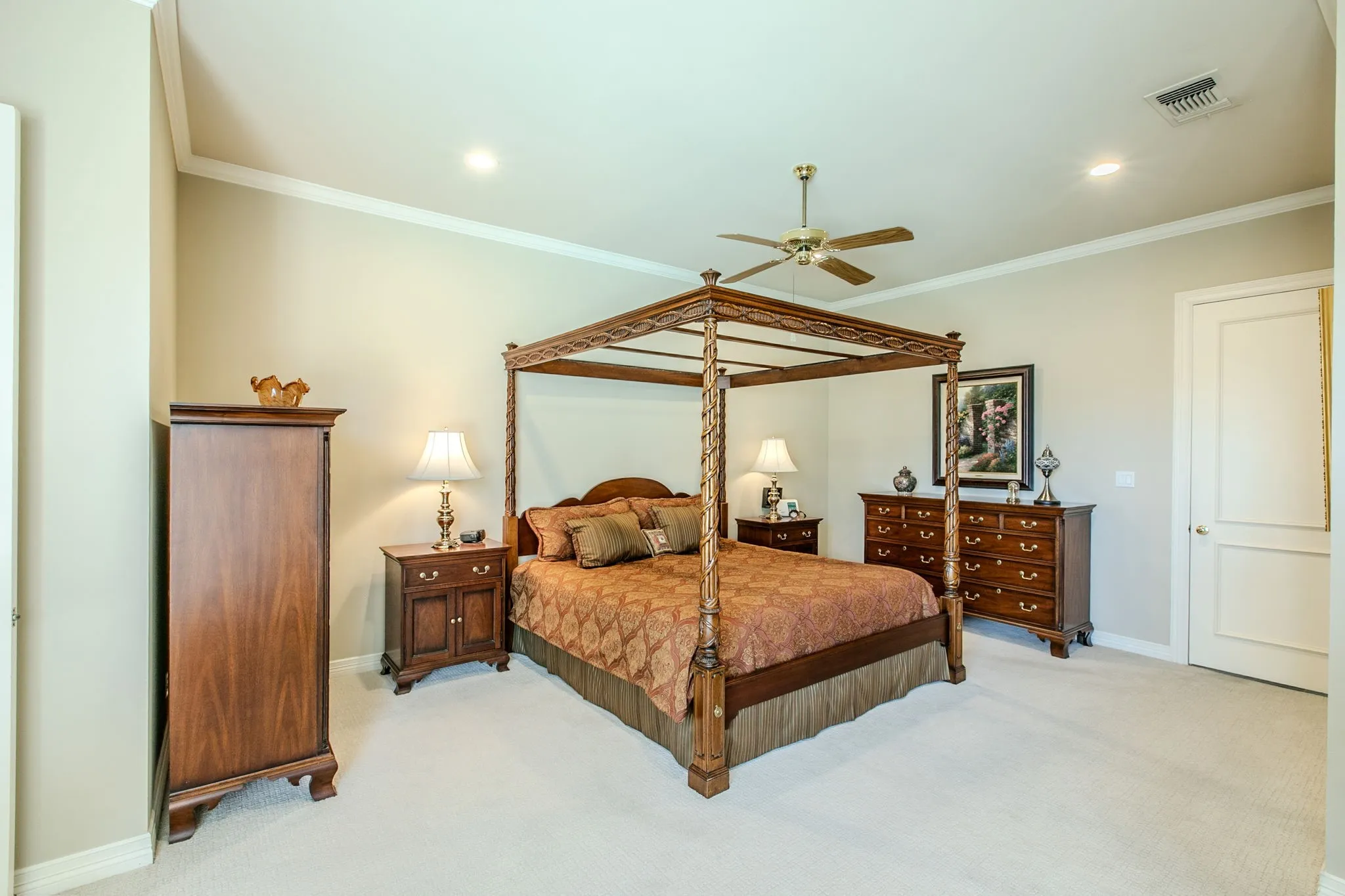 Single Family Residence For Sale in Dallas County , 757 Village Green Drive, De Soto, Texas 75115, 4 Bedroom, 4 Bathroom, 2 Garage spaces, 3,832 Sqft, built in 1992, mls#21361485, Real Estate Agent in De Soto, Homes For Sale in Dallas county, Homes For Sale in De Soto, Realtor in De Soto Texas, Real Estate Brokerage Independent Realty Texas, Luminita Cordes Realtor