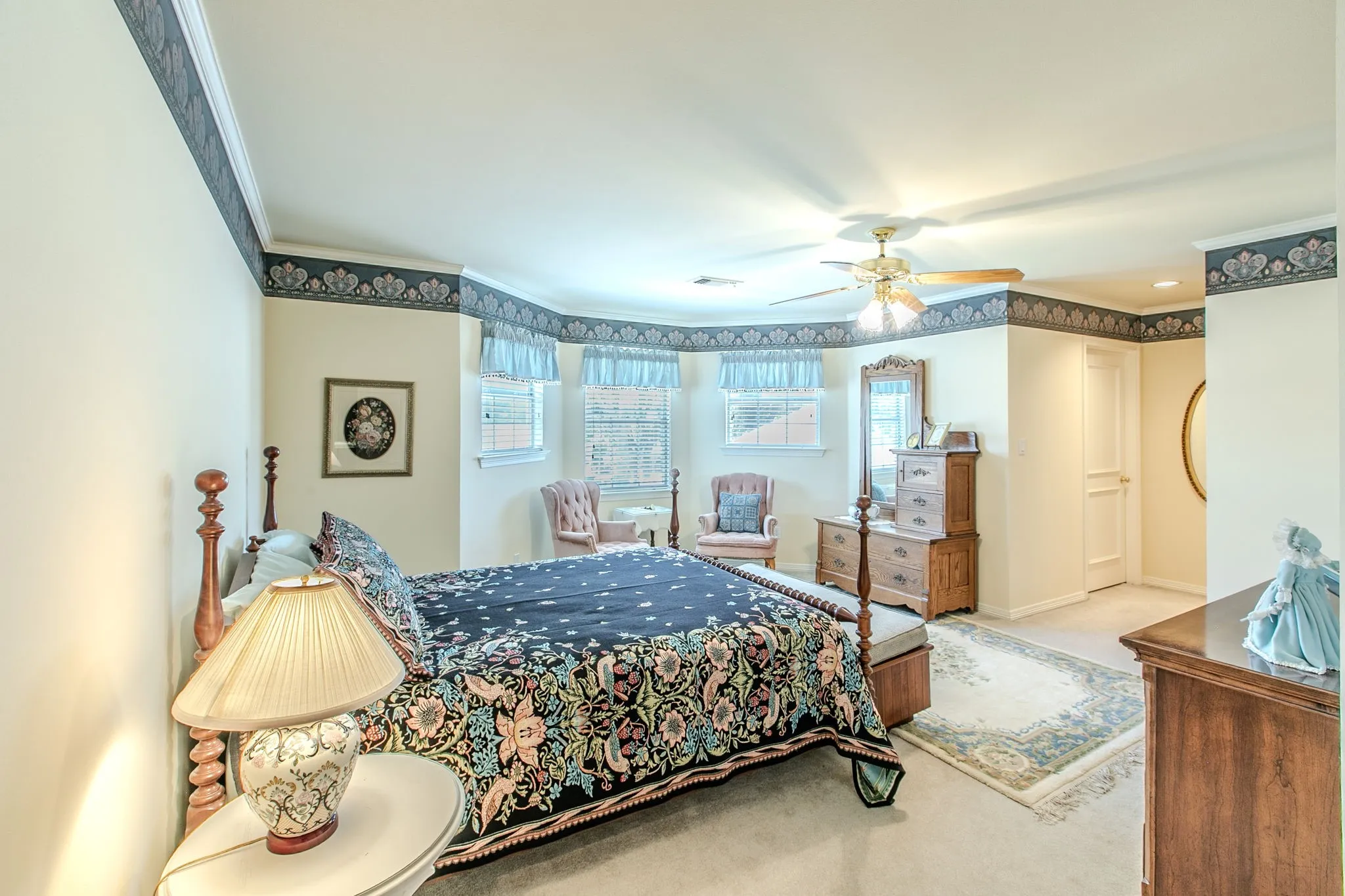 Single Family Residence For Sale in Dallas County , 757 Village Green Drive, De Soto, Texas 75115, 4 Bedroom, 4 Bathroom, 2 Garage spaces, 3,832 Sqft, built in 1992, mls#21361485, Real Estate Agent in De Soto, Homes For Sale in Dallas county, Homes For Sale in De Soto, Realtor in De Soto Texas, Real Estate Brokerage Independent Realty Texas, Luminita Cordes Realtor