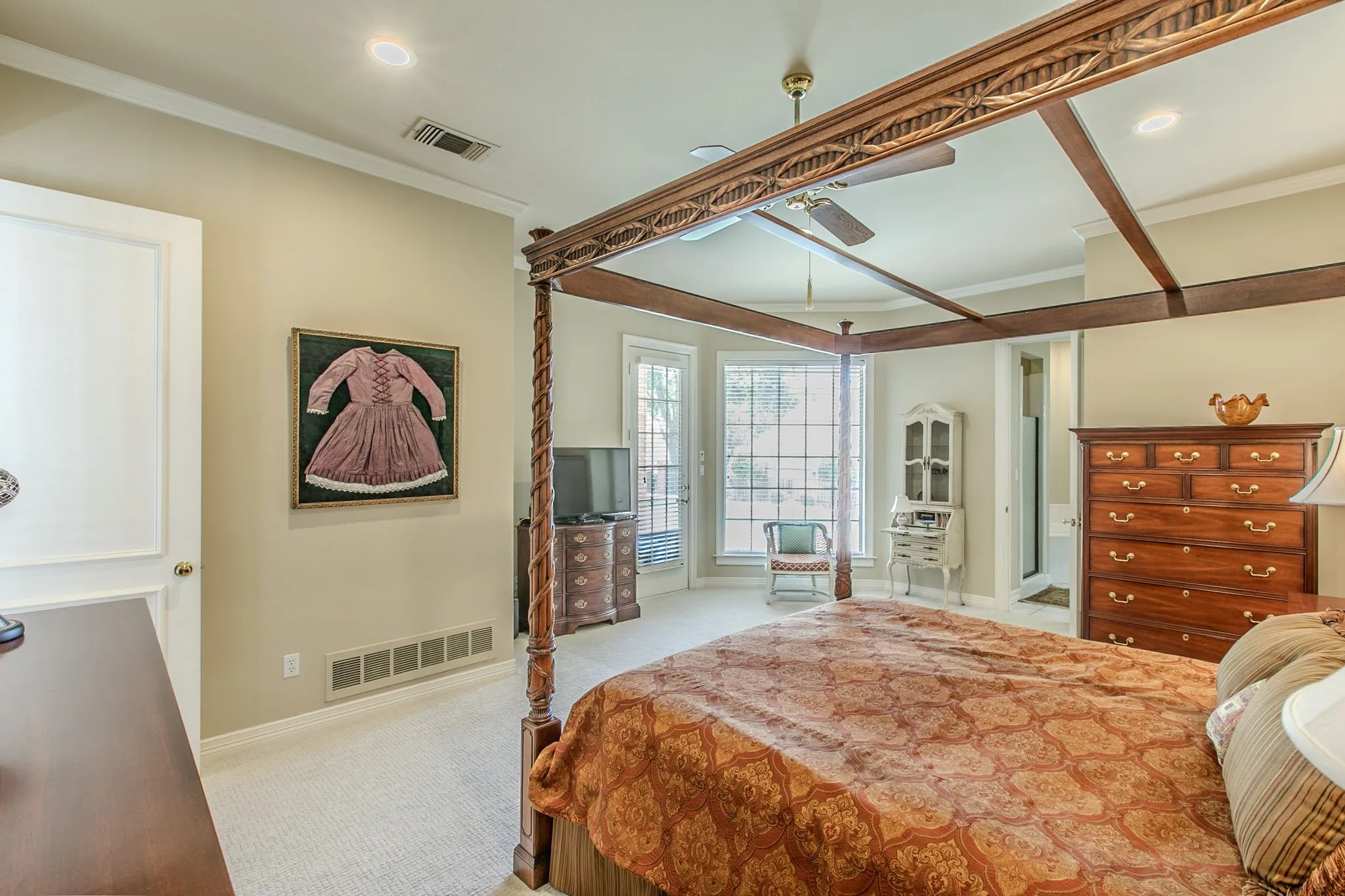Single Family Residence For Sale in Dallas County , 757 Village Green Drive, De Soto, Texas 75115, 4 Bedroom, 4 Bathroom, 2 Garage spaces, 3,832 Sqft, built in 1992, mls#21361485, Real Estate Agent in De Soto, Homes For Sale in Dallas county, Homes For Sale in De Soto, Realtor in De Soto Texas, Real Estate Brokerage Independent Realty Texas, Luminita Cordes Realtor