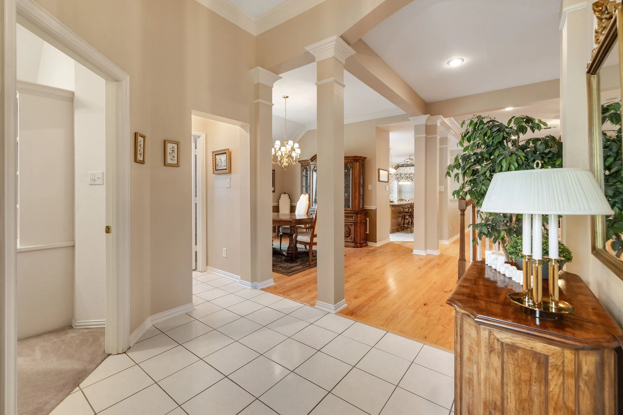 Single Family Residence For Sale in Denton County , 1602 Oak Ridge Drive, Corinth, Texas 76210, 4 Bedroom, 3 Bathroom, 3 Garage spaces, 2,975 Sqft, built in 1996, mls#21362649, Real Estate Agent in Corinth, Homes For Sale in Denton county, Homes For Sale in Corinth, Realtor in Corinth Texas, Real Estate Brokerage Independent Realty Texas, Luminita Cordes Realtor