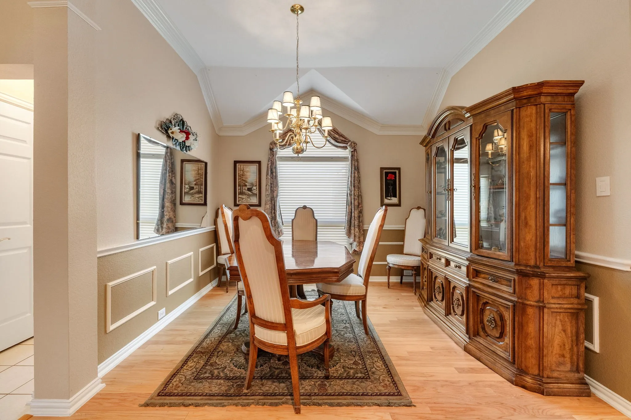 Single Family Residence For Sale in Denton County , 1602 Oak Ridge Drive, Corinth, Texas 76210, 4 Bedroom, 3 Bathroom, 3 Garage spaces, 2,975 Sqft, built in 1996, mls#21362649, Real Estate Agent in Corinth, Homes For Sale in Denton county, Homes For Sale in Corinth, Realtor in Corinth Texas, Real Estate Brokerage Independent Realty Texas, Luminita Cordes Realtor