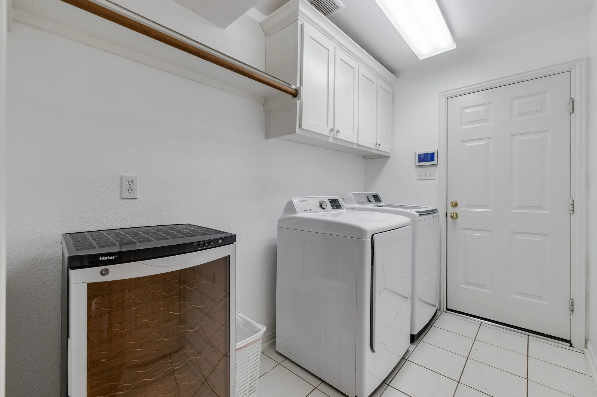 Single Family Residence For Sale in Denton County , 1602 Oak Ridge Drive, Corinth, Texas 76210, 4 Bedroom, 3 Bathroom, 3 Garage spaces, 2,975 Sqft, built in 1996, mls#21362649, Real Estate Agent in Corinth, Homes For Sale in Denton county, Homes For Sale in Corinth, Realtor in Corinth Texas, Real Estate Brokerage Independent Realty Texas, Luminita Cordes Realtor