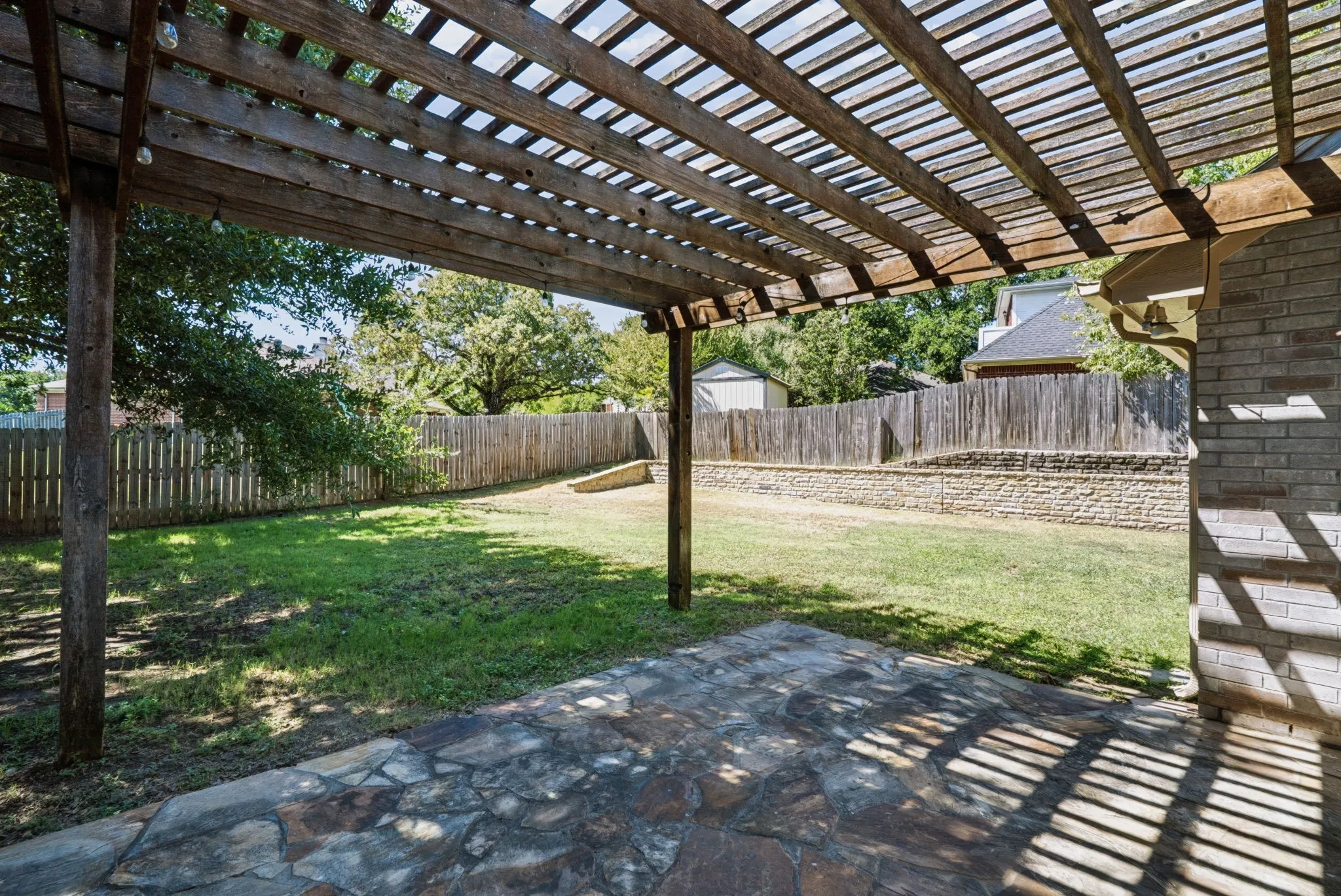 Single Family Residence For Sale in Parker County , 2018 Timber Cove Court, Weatherford, Texas 76087, 3 Bedroom, 2 Bathroom, 2 Garage spaces, 1,750 Sqft, built in 2003, mls#21362117, Real Estate Agent in Weatherford, Homes For Sale in Parker county, Homes For Sale in Weatherford, Realtor in Weatherford Texas, Real Estate Brokerage Independent Realty Texas, Luminita Cordes Realtor