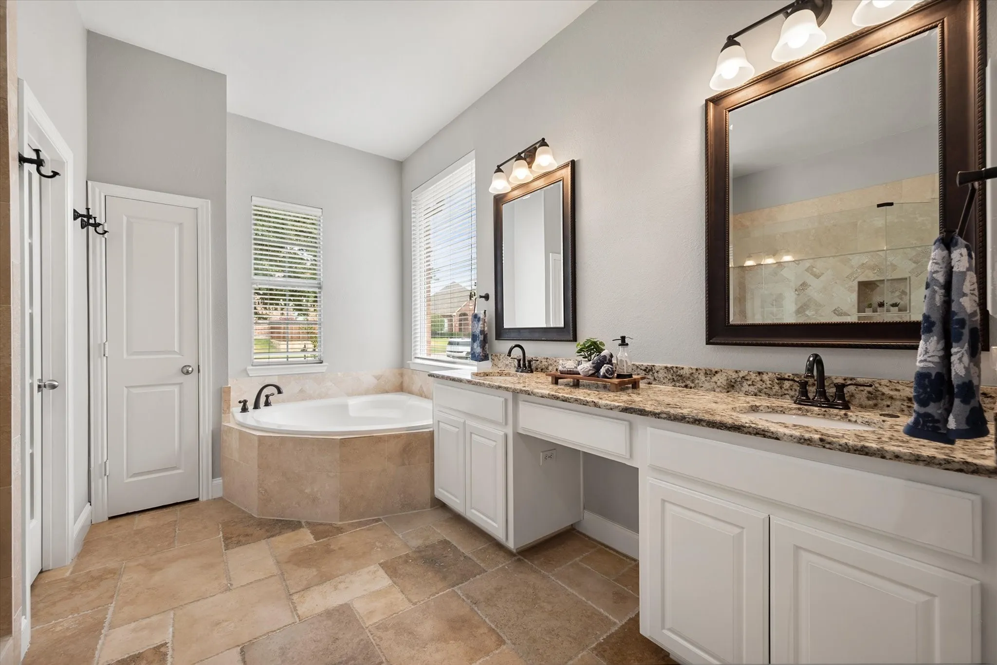 Luxurious Primary Bathroom