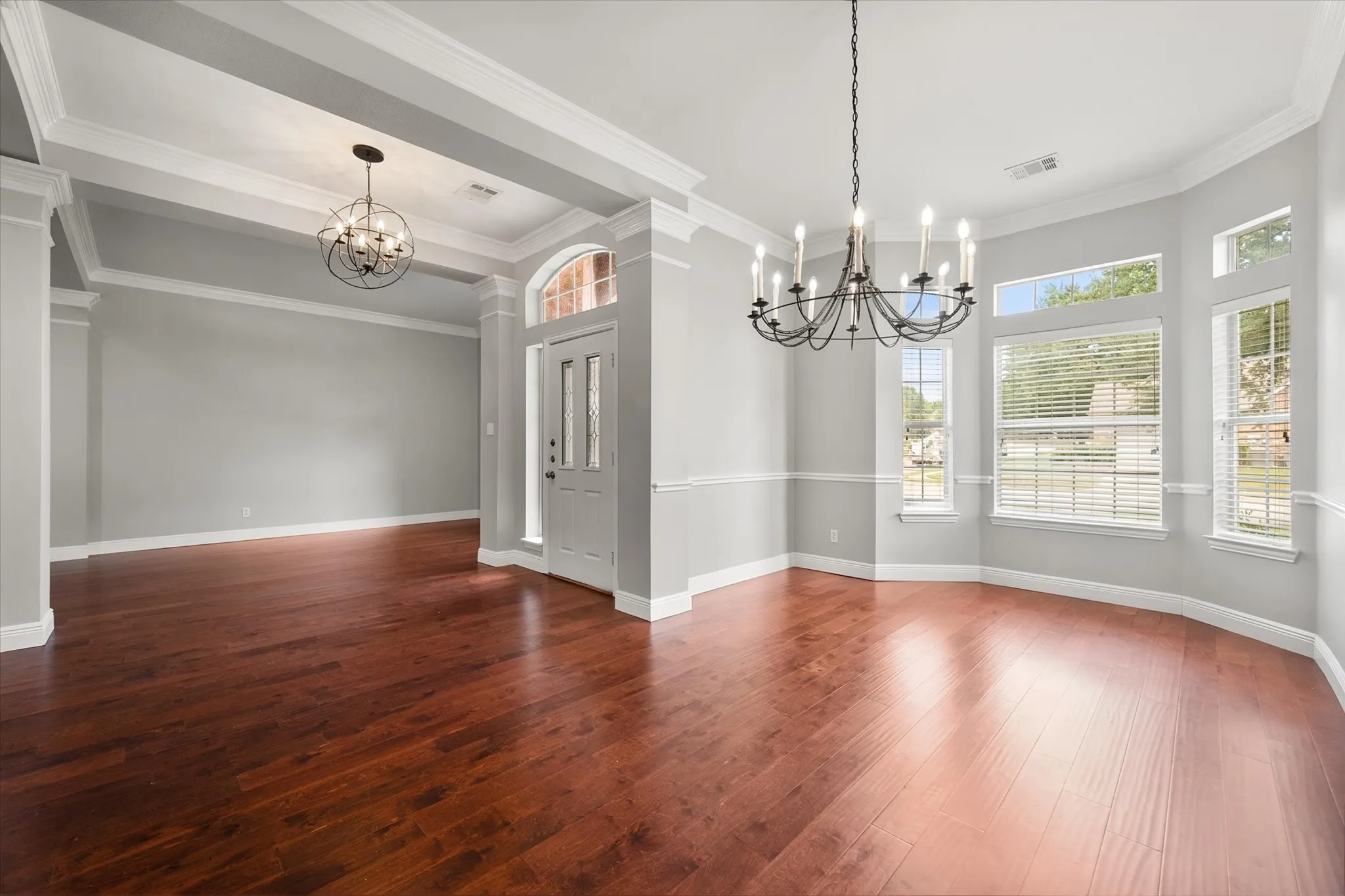 Single Family Residence For Sale in Tarrant County , 1815 Lakes Edge Boulevard, Mansfield, Texas 76063, 4 Bedroom, 3 Bathroom, 3 Garage spaces, 3,449 Sqft, built in 1999, mls#21336174, Real Estate Agent in Mansfield, Homes For Sale in Tarrant county, Homes For Sale in Mansfield, Realtor in Mansfield Texas, Real Estate Brokerage Independent Realty Texas, Luminita Cordes Realtor