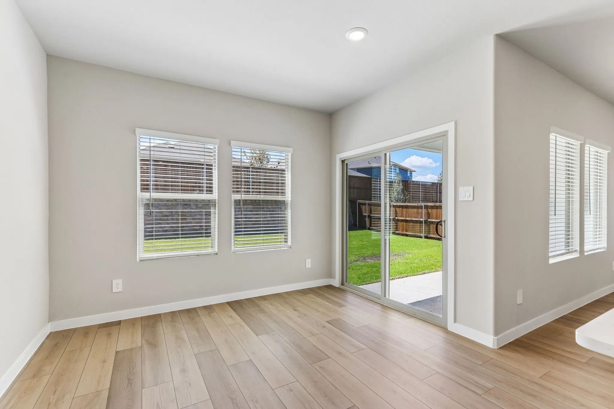  Photo is not of the actual home, but is an inspirational photo of builder’s model home and may depict options, furnishings, and/or decorator features that are not included.
