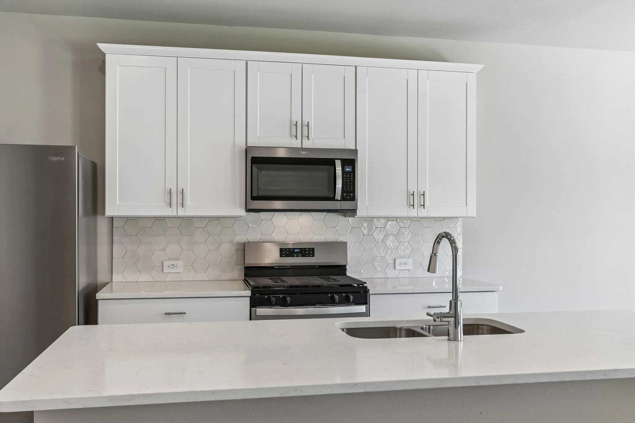  Photo is not of the actual home, but is an inspirational photo of builder’s model home and may depict options, furnishings, and/or decorator features that are not included.
