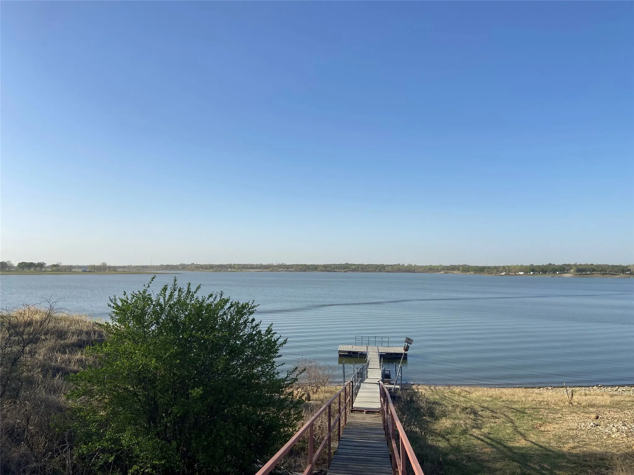 Single Family Residence For Sale in Comanche County , 230 Treasure Beach, Comanche, Texas 76442, 1 Bedroom, 1 Bathroom, Garage spaces, 816 Sqft, built in 2019, mls#21362678, Real Estate Agent in Comanche, Homes For Sale in Comanche county, Homes For Sale in Comanche, Realtor in Comanche Texas, Real Estate Brokerage Independent Realty Texas, Luminita Cordes Realtor