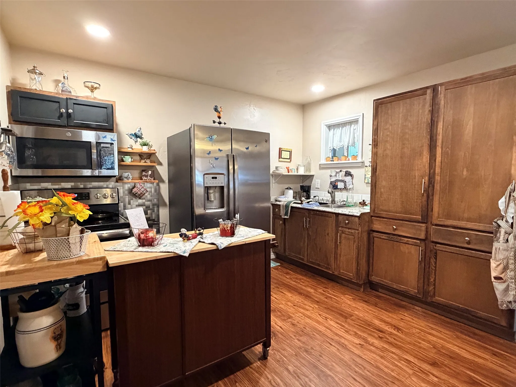Single Family Residence For Sale in Comanche County , 230 Treasure Beach, Comanche, Texas 76442, 1 Bedroom, 1 Bathroom, Garage spaces, 816 Sqft, built in 2019, mls#21362678, Real Estate Agent in Comanche, Homes For Sale in Comanche county, Homes For Sale in Comanche, Realtor in Comanche Texas, Real Estate Brokerage Independent Realty Texas, Luminita Cordes Realtor