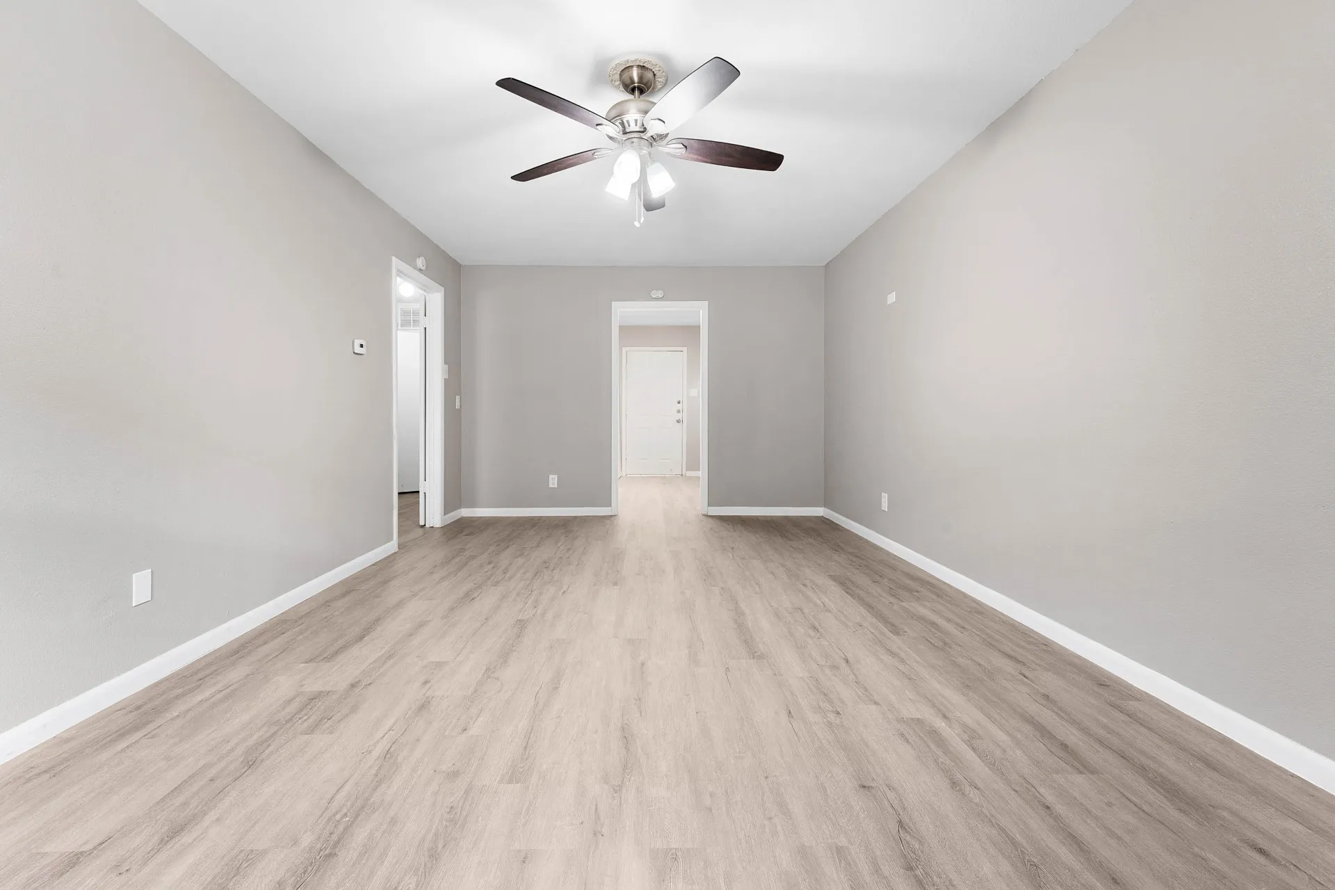 Apartment For Rent in Hunt County , 3430 Sockwell Boulevard 3466, Greenville, Texas 75401, 1 Bedroom, 1 Bathroom, Garage spaces, 780 Sqft, built in 1965, mls#21360153, Real Estate Agent in Greenville, Homes For Rent in Hunt county, Homes For Rent in Greenville, Realtor in Greenville Texas, Real Estate Brokerage Independent Realty Texas, Luminita Cordes Realtor