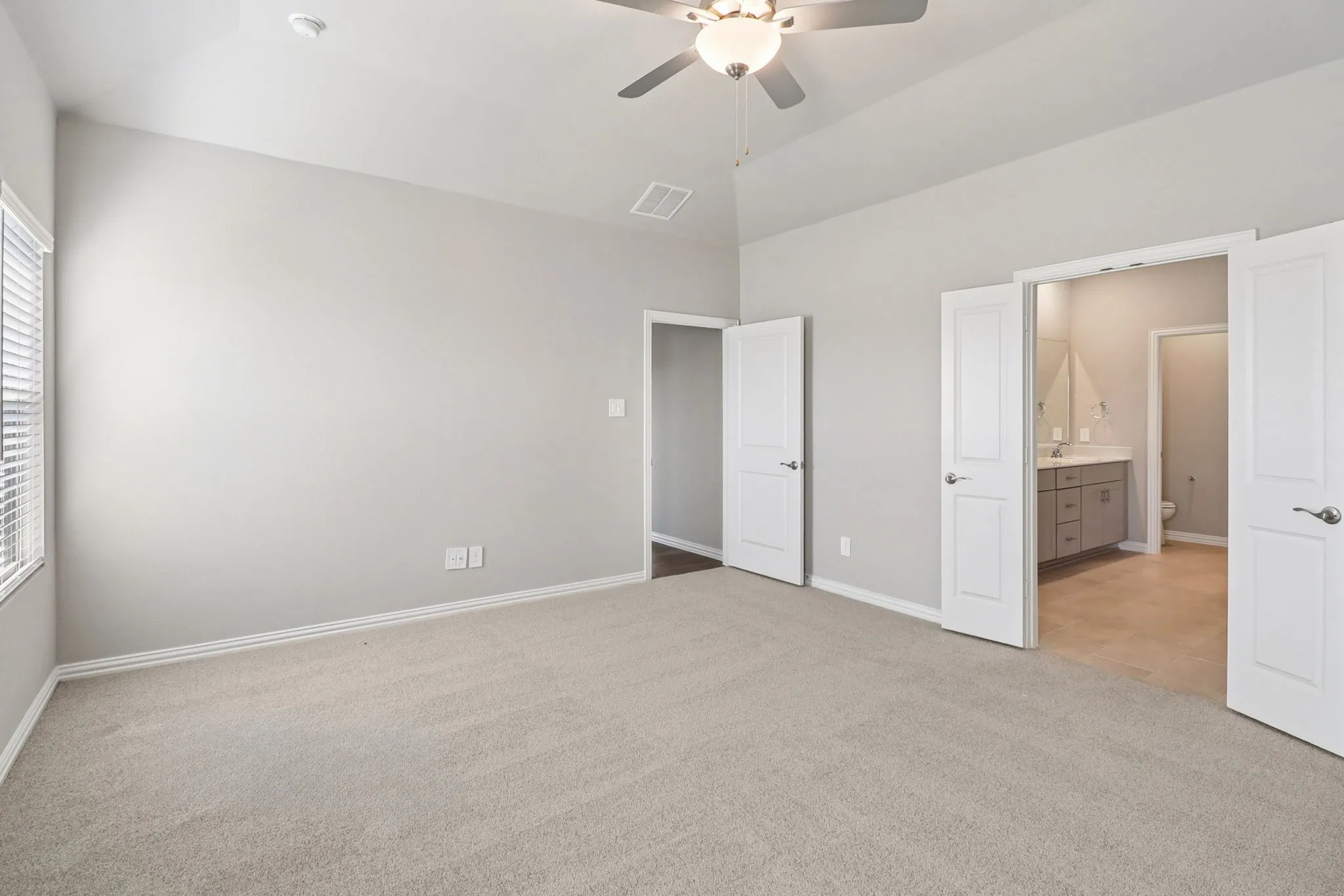 Photo is not of the actual home, but is an inspirational photo of builder’s model home and may depict options, furnishings, and/or decorator features that are not included.